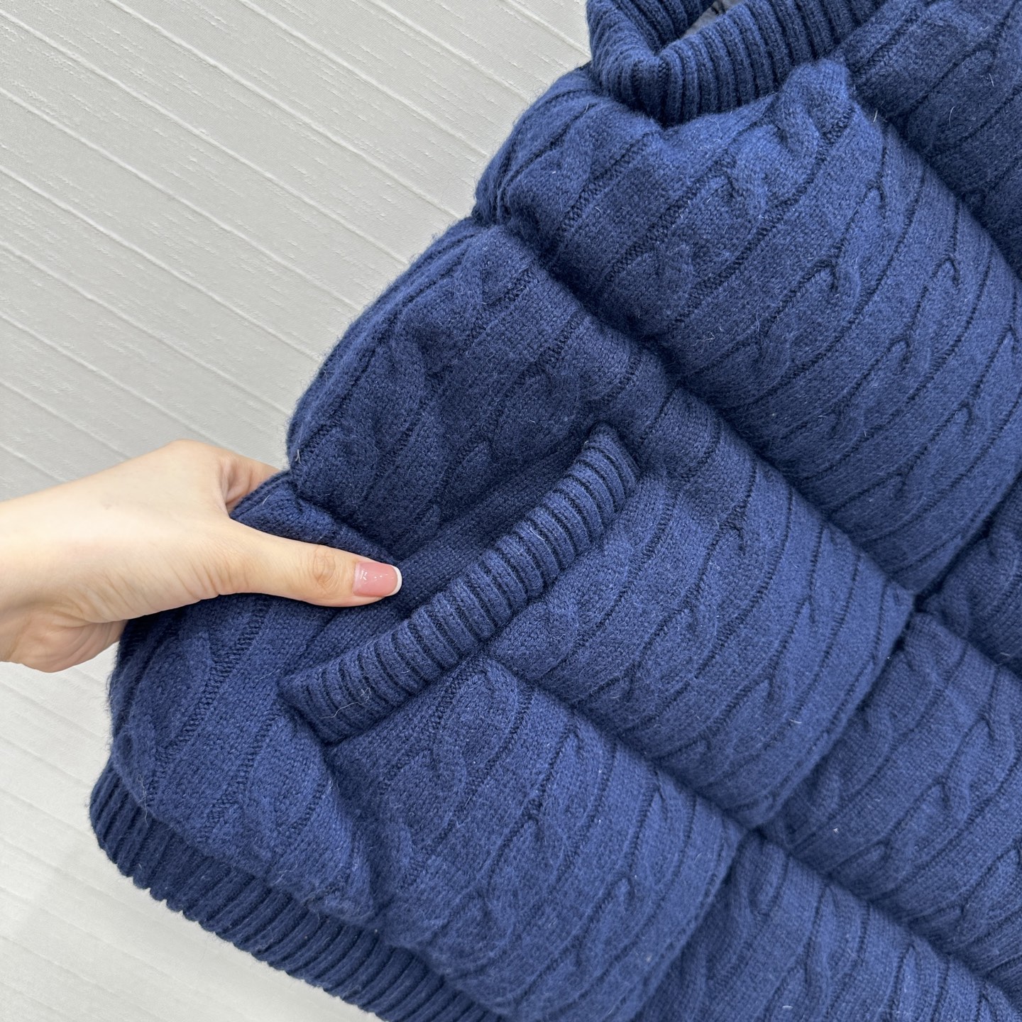 爆单推荐❤️RL拉夫*早秋新品羊毛绞花针织羽绒马甲，代购爆款！标志性徽标刺绣图案，经典立领拉链H版型百搭