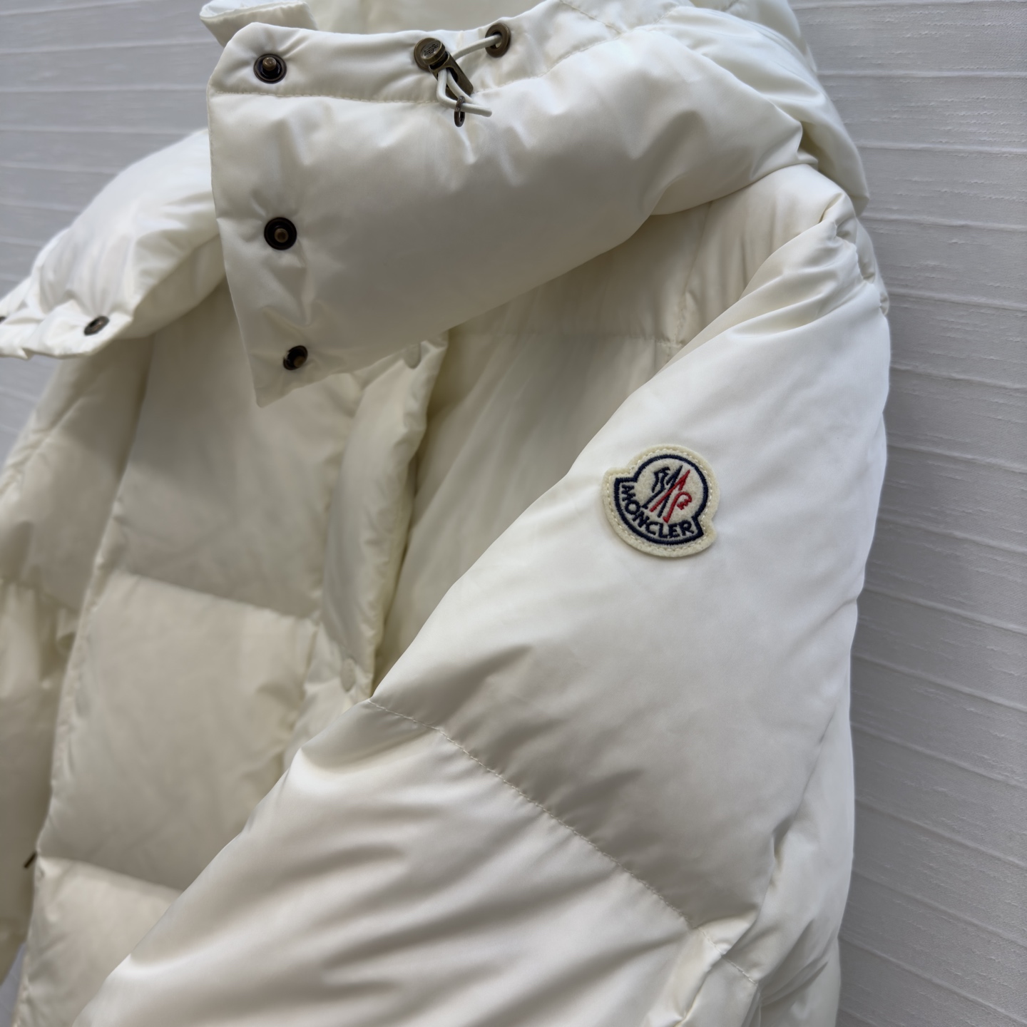 高端原单品质❤️Mo秋冬必入！经典Litte中长款羽绒服！简约廓形中长款设计及膝长度不挑个高，豆腐块面包