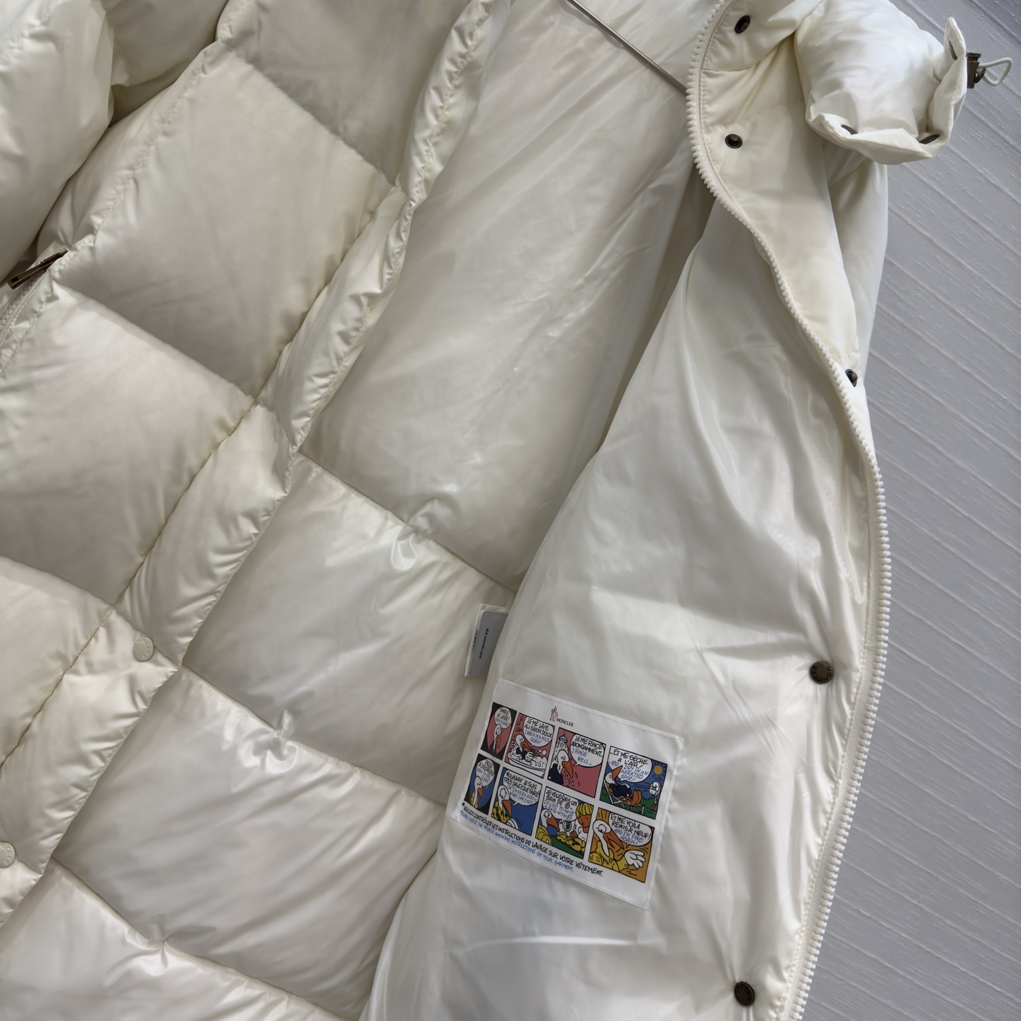 高端原单品质❤️Mo秋冬必入！经典Litte中长款羽绒服！简约廓形中长款设计及膝长度不挑个高，豆腐块面包