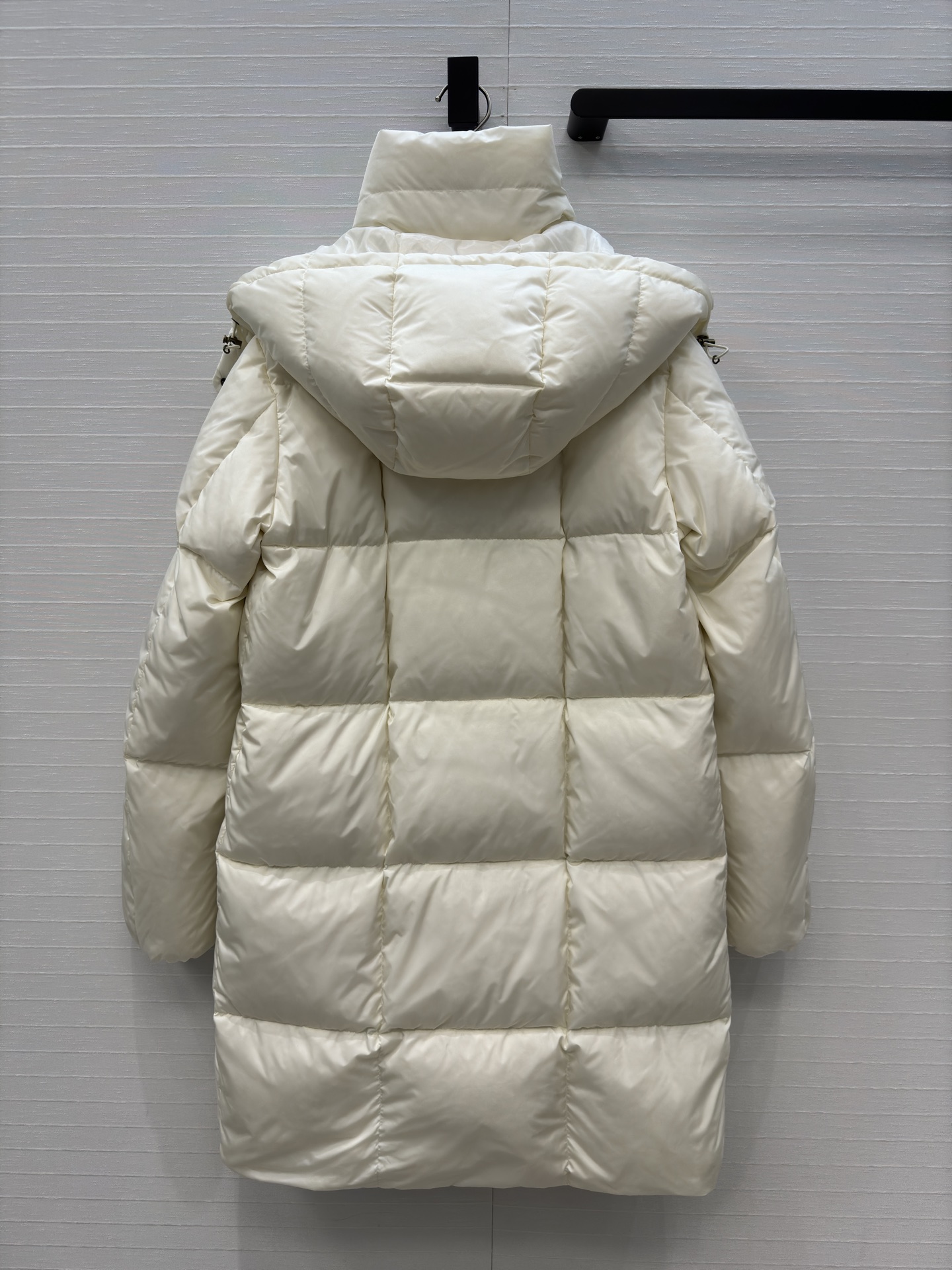 高端原单品质❤️Mo秋冬必入！经典Litte中长款羽绒服！简约廓形中长款设计及膝长度不挑个高，豆腐块面包