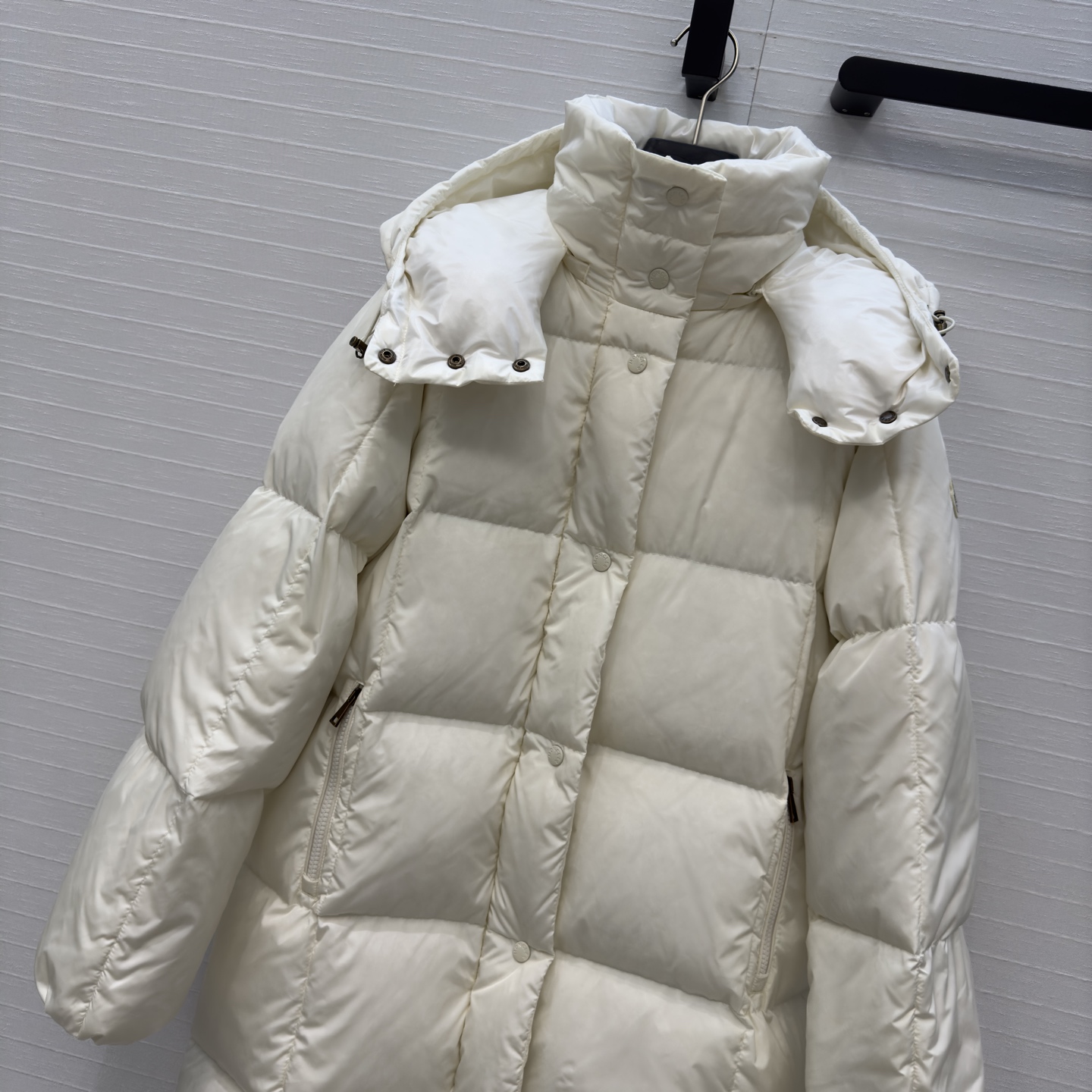 高端原单品质❤️Mo秋冬必入！经典Litte中长款羽绒服！简约廓形中长款设计及膝长度不挑个高，豆腐块面包