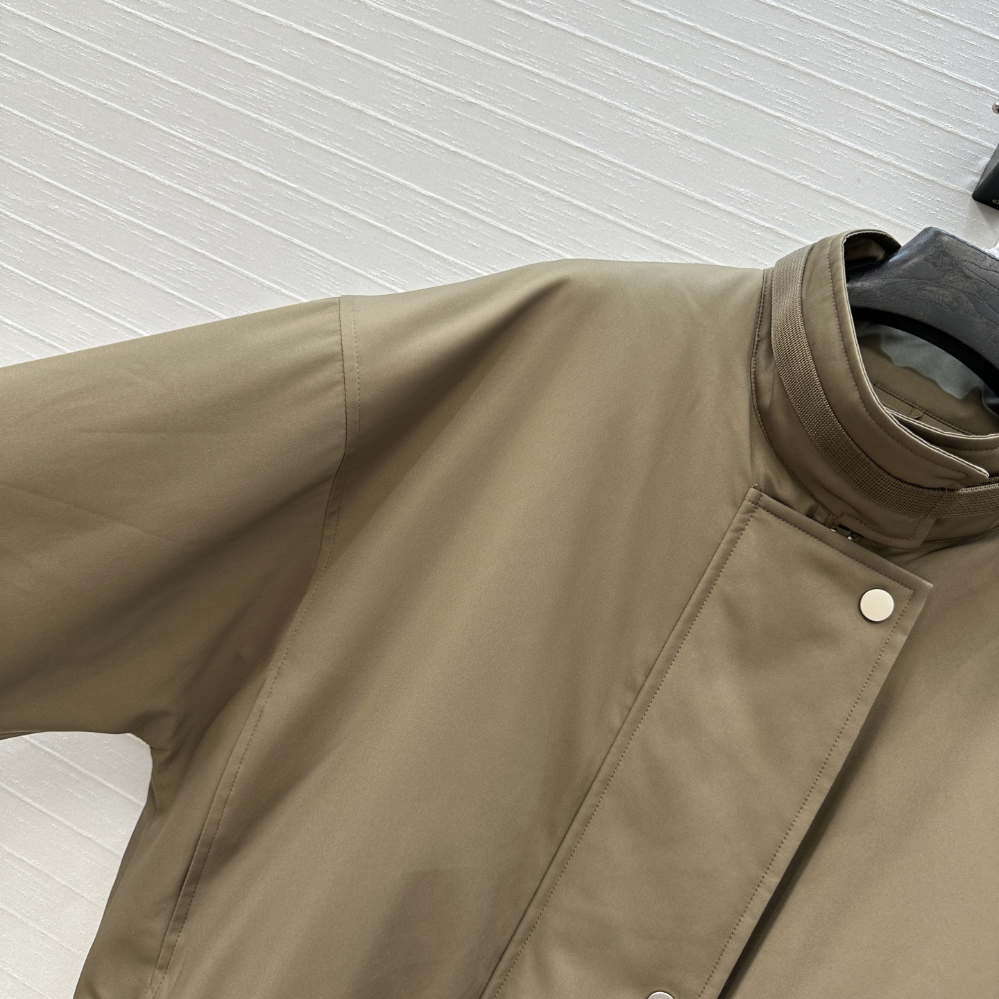 品质控必入❤️高端品质！H 家短款三醋酸夹克羽绒服！采用国标进口95白鹅绒填充更轻盈更保暖软软绵绵的蓬松