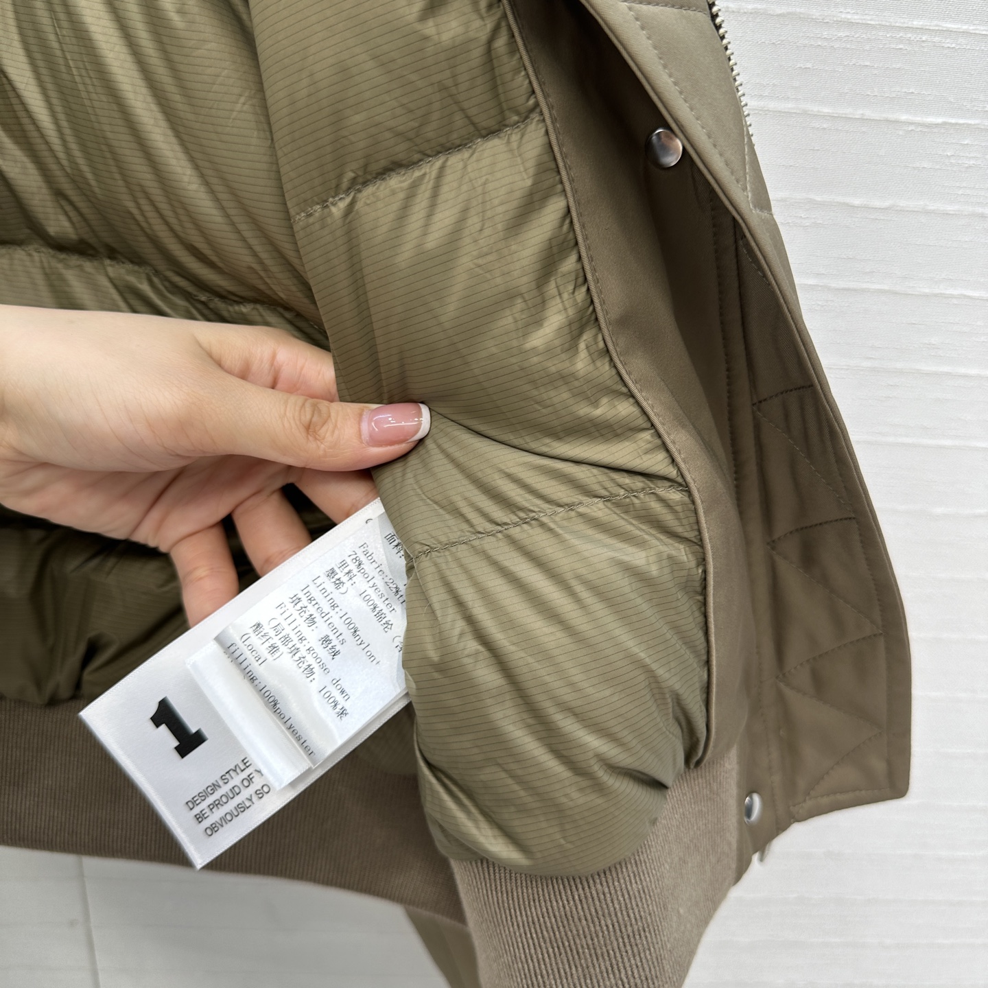 品质控必入❤️高端品质！H 家短款三醋酸夹克羽绒服！采用国标进口95白鹅绒填充更轻盈更保暖软软绵绵的蓬松