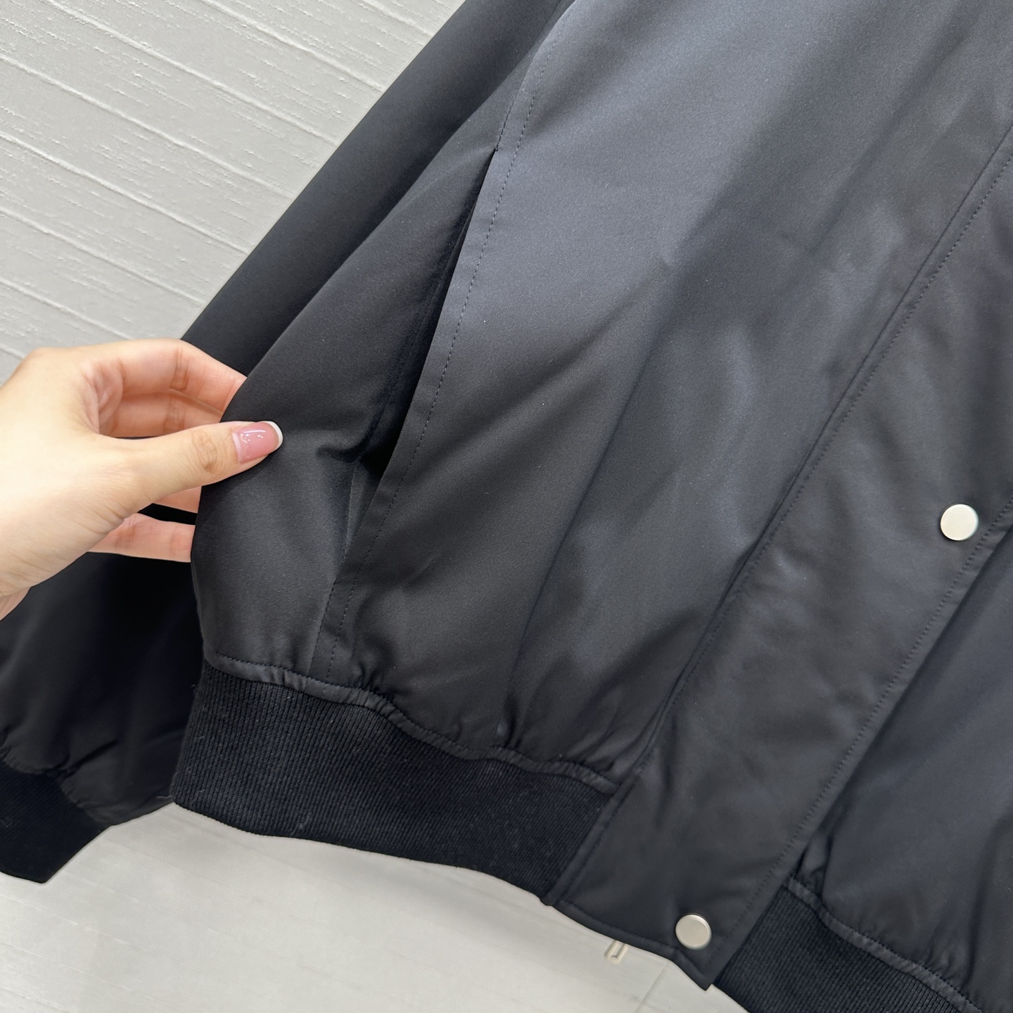 品质控必入❤️高端品质！H 家短款三醋酸夹克羽绒服！采用国标进口95白鹅绒填充更轻盈更保暖软软绵绵的蓬松