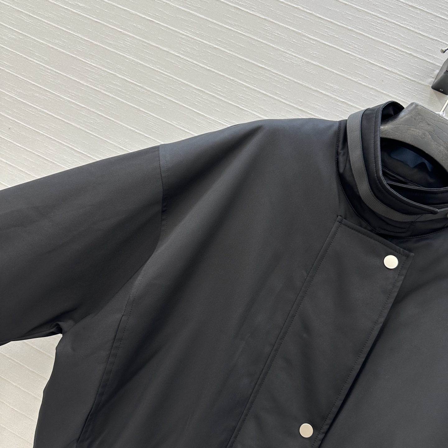 品质控必入❤️高端品质！H 家短款三醋酸夹克羽绒服！采用国标进口95白鹅绒填充更轻盈更保暖软软绵绵的蓬松