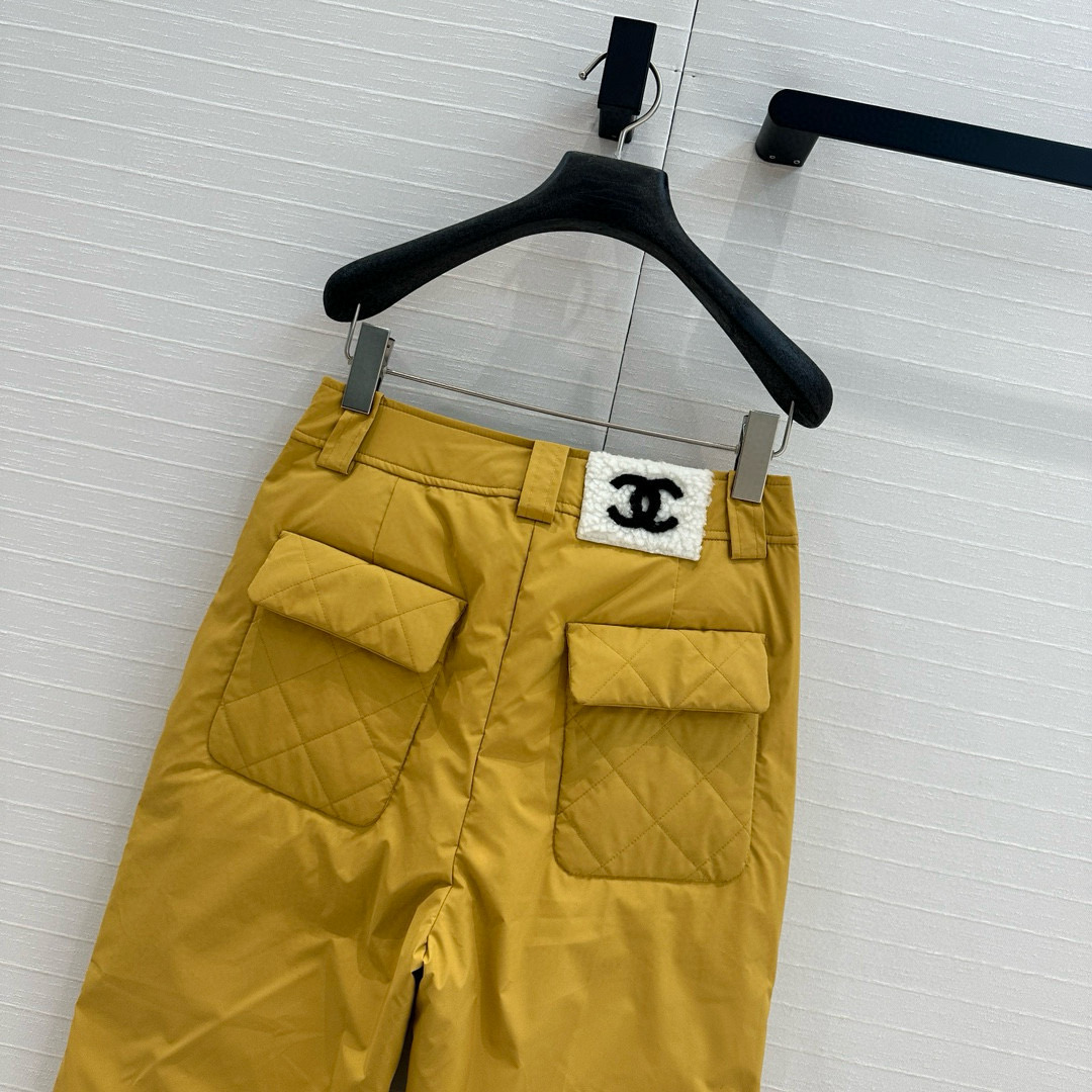 强烈推荐❤️Cha*秋冬coco滑雪系列！保暖度爆棚的运动休闲羽绒裤，防风束口裤脚设计，菱格压线口袋。直