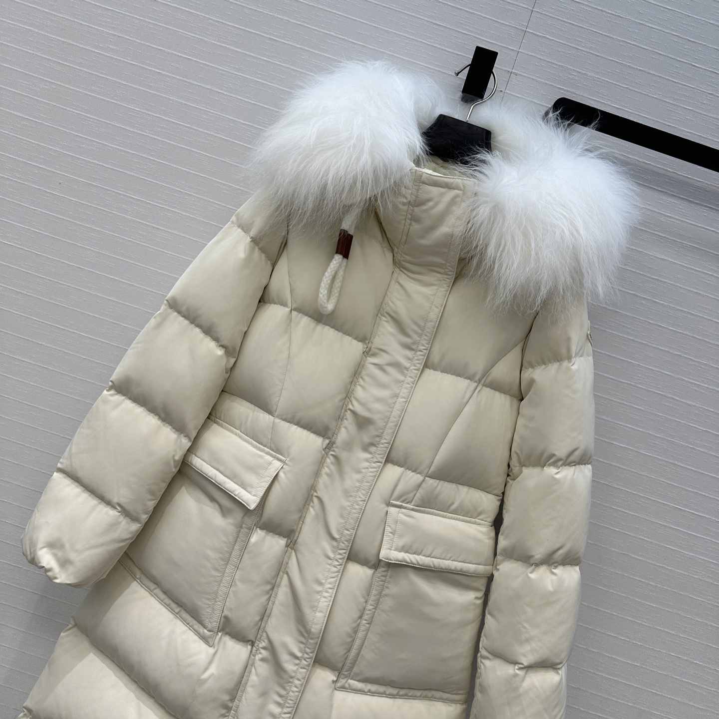 高端原单品质❤️Mo秋冬必入！Blain长款连帽羽绒服！可拆卸的超大羊毛🦙毛领设计奶呼呼～减龄又帅气，内