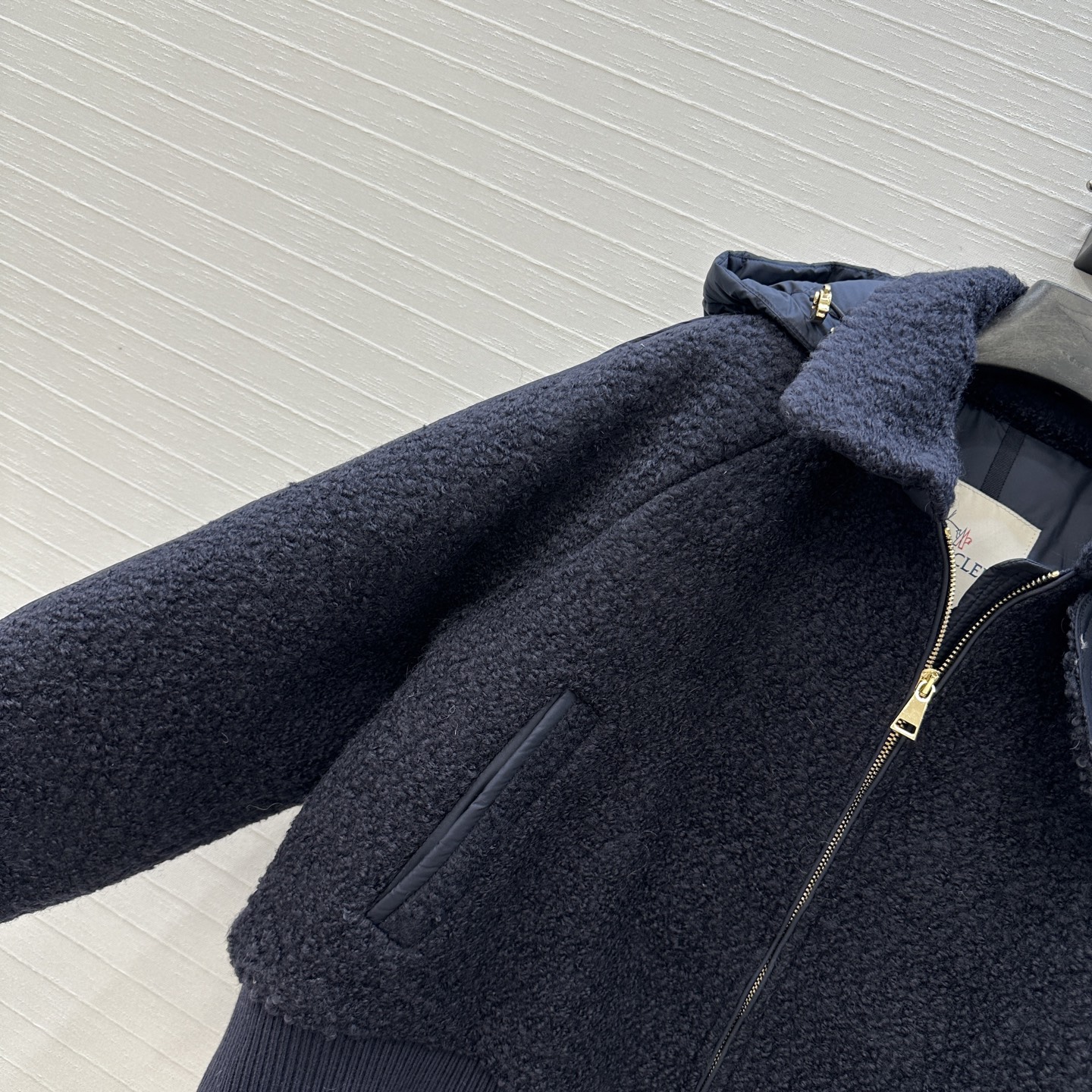 强烈推荐❤️原单品质Mo秋冬必入juvigny羊毛连帽羽绒棒球服外套，可拆卸的尼龙风帽，原版定制粗花呢拼