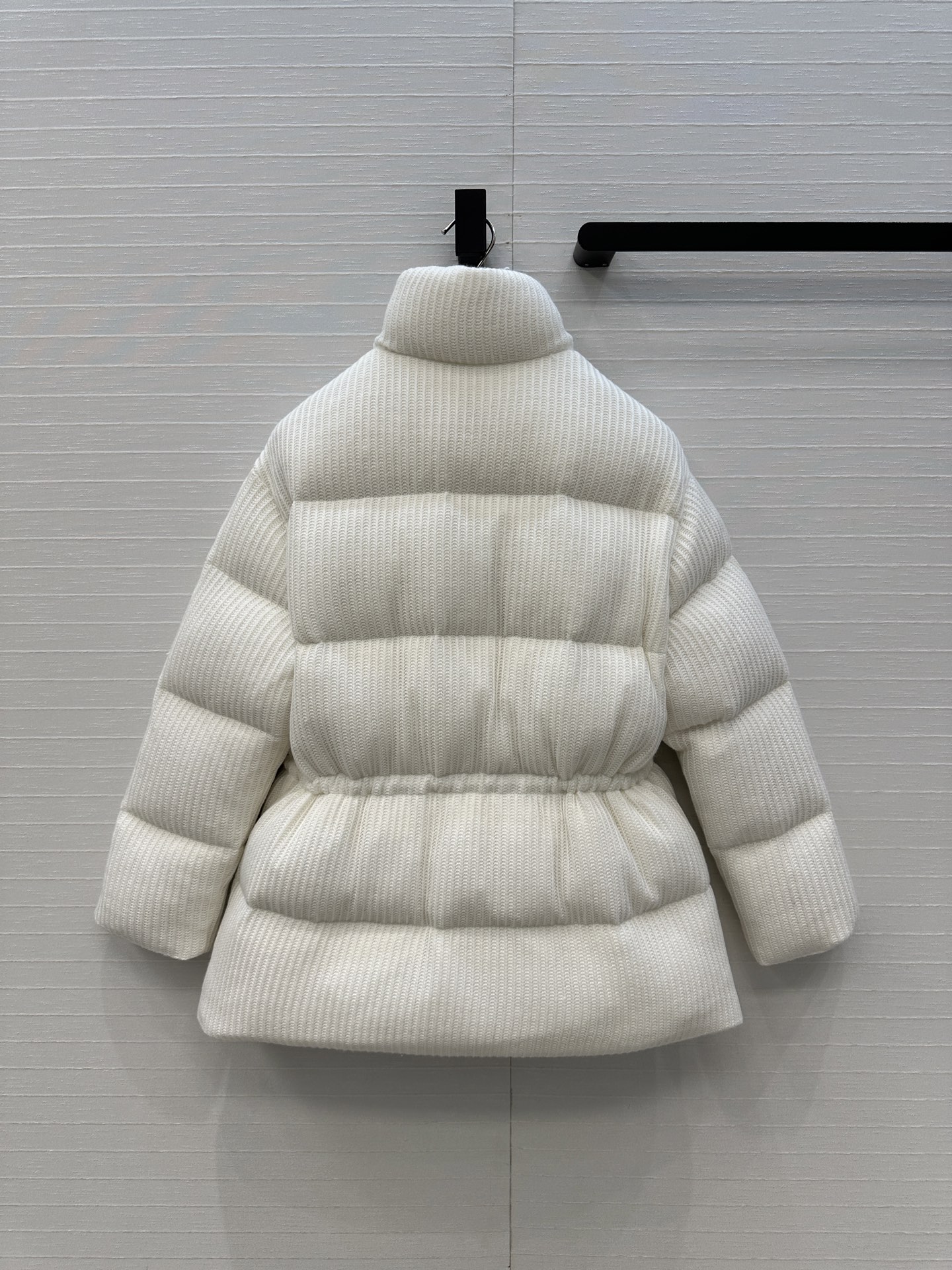 强烈推荐❤️BC老钱风穿搭 羊毛针织立领羽绒服！国标进口90白鸭绒经典保暖又百搭。适中长度不挑个子，自由