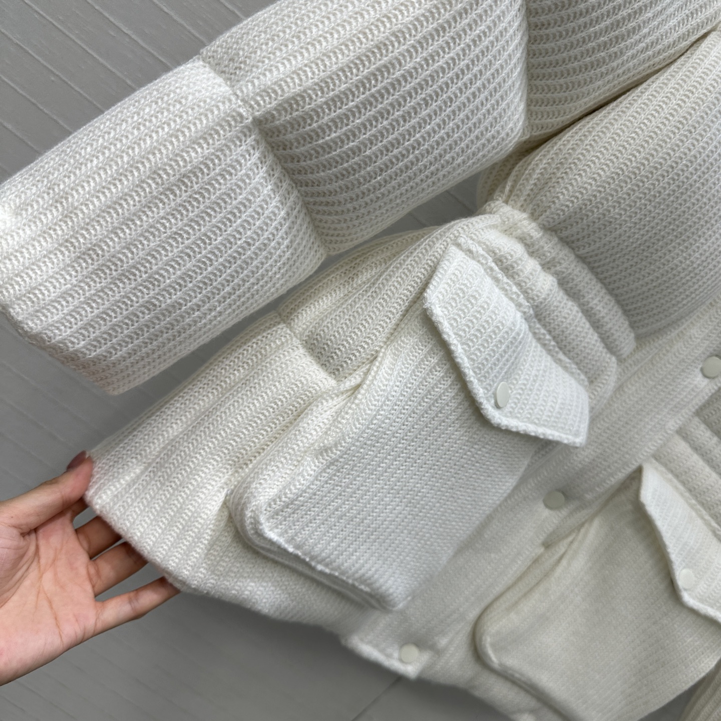 强烈推荐❤️BC老钱风穿搭 羊毛针织立领羽绒服！国标进口90白鸭绒经典保暖又百搭。适中长度不挑个子，自由