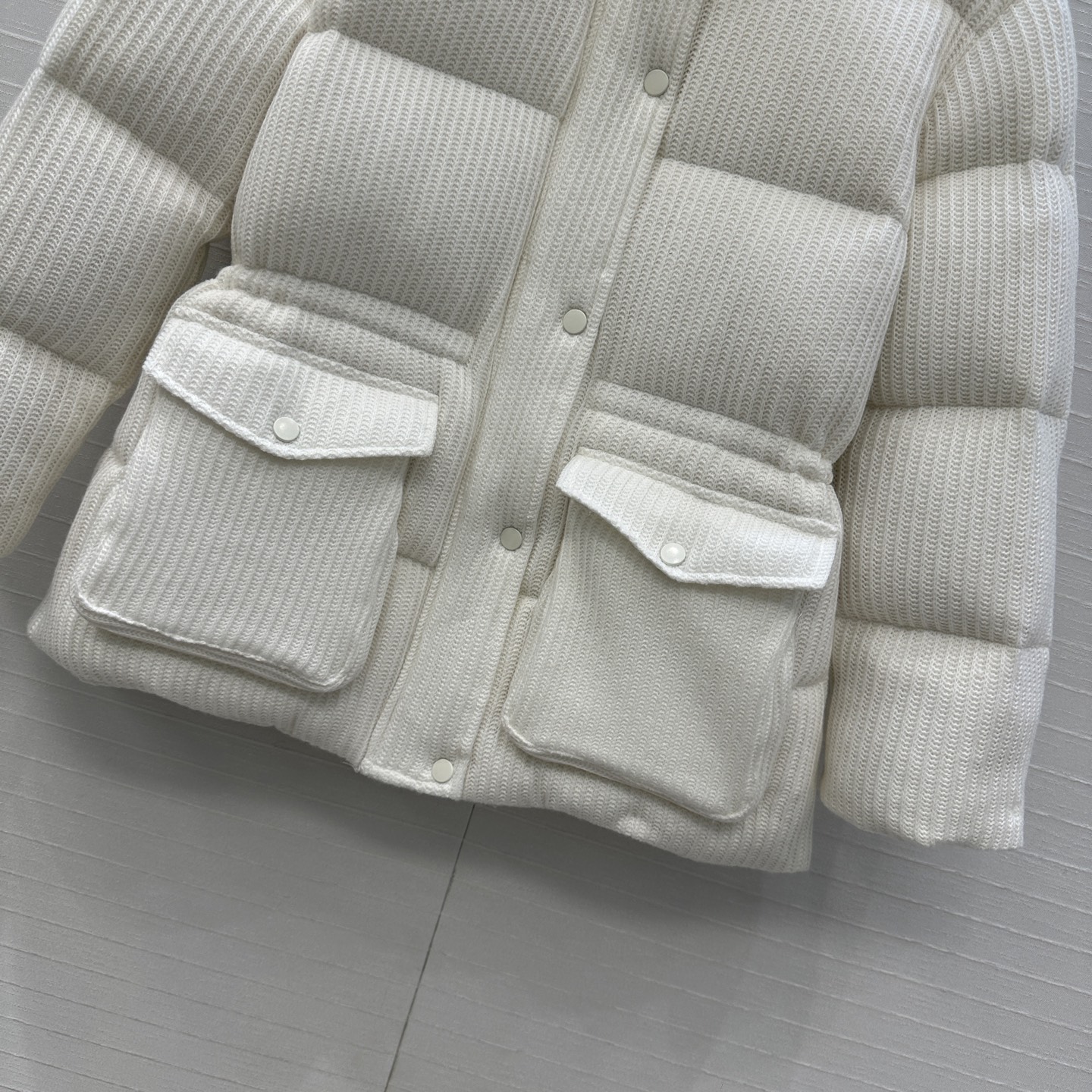 强烈推荐❤️BC老钱风穿搭 羊毛针织立领羽绒服！国标进口90白鸭绒经典保暖又百搭。适中长度不挑个子，自由