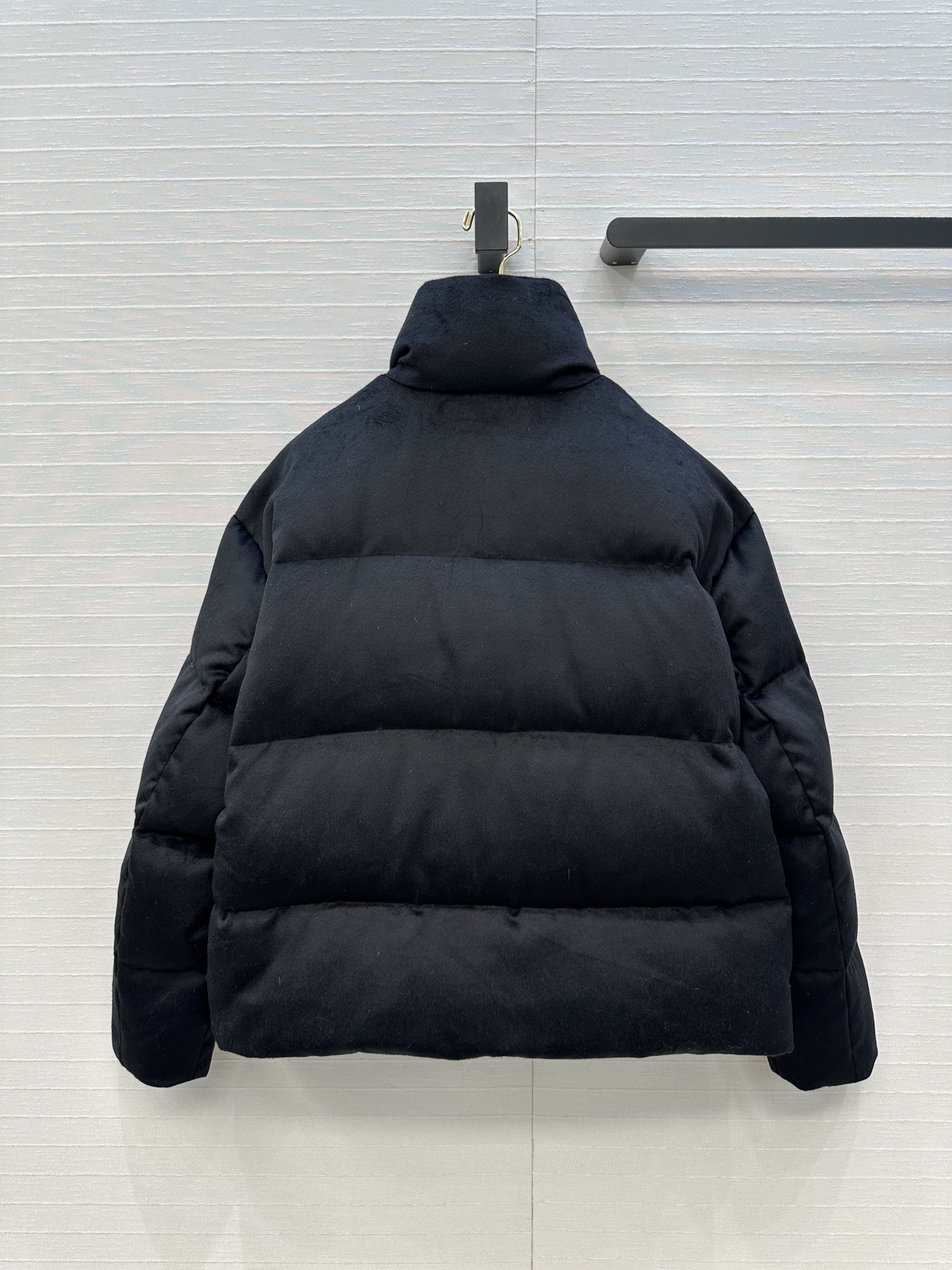 强烈推荐❤️高端品质 Loro Piana早秋新品 羊绒立领羽绒服外套！国标进口90%白鸭鹅轻盈舒适自带