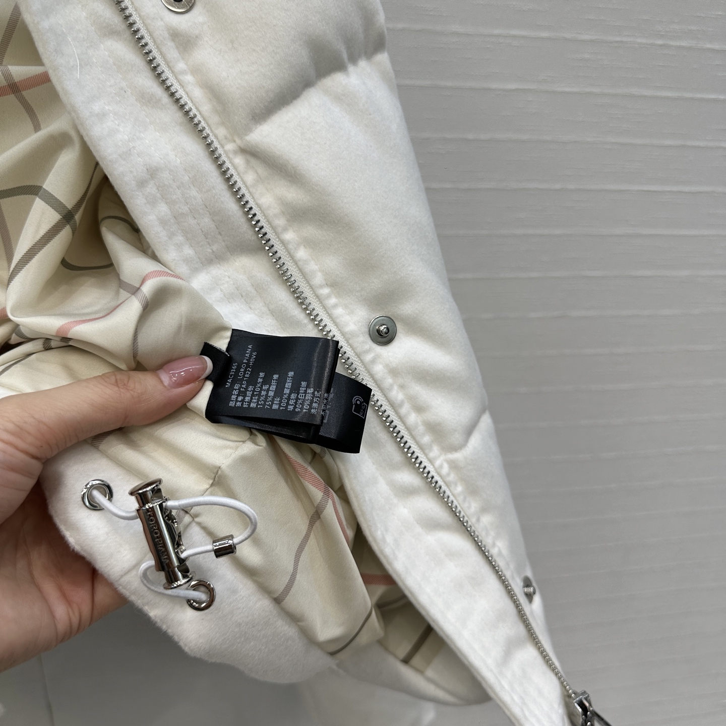 强烈推荐❤️高端品质 Loro Piana早秋新品 羊绒立领羽绒服外套！国标进口90%白鸭鹅轻盈舒适自带