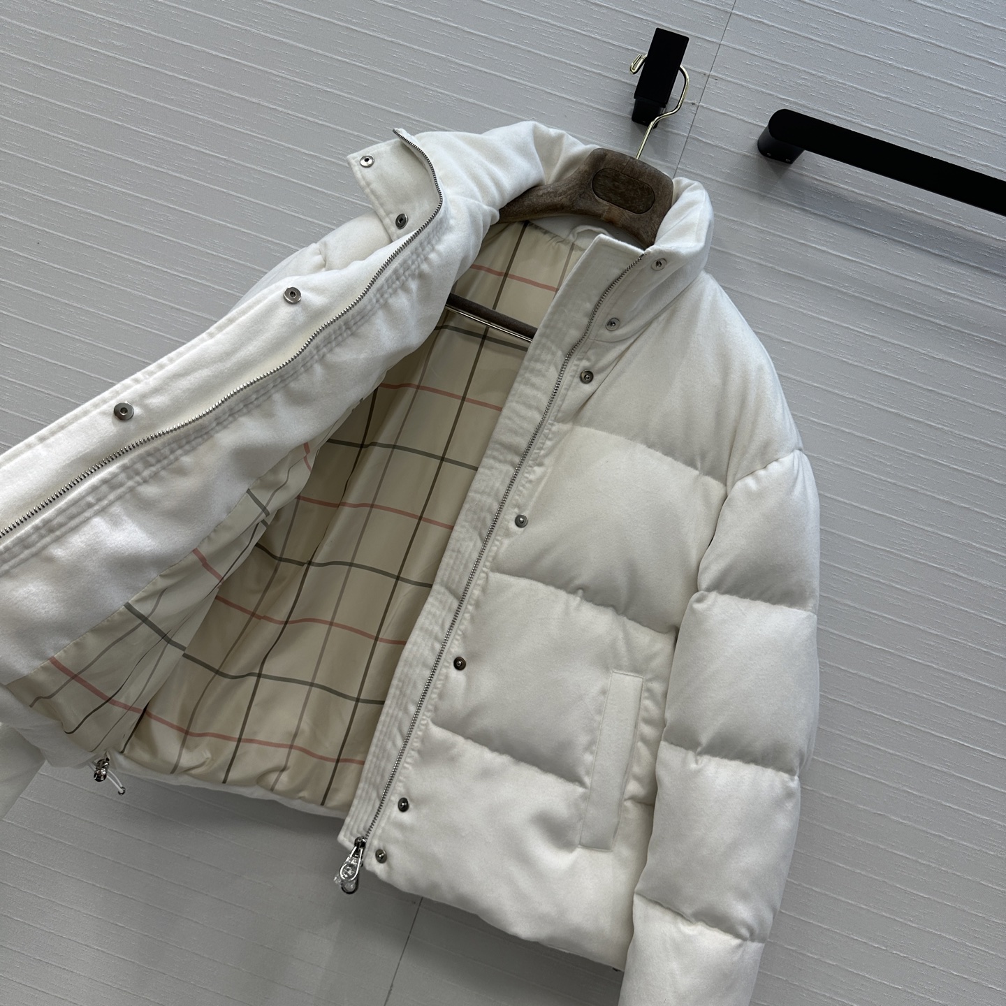 强烈推荐❤️高端品质 Loro Piana早秋新品 羊绒立领羽绒服外套！国标进口90%白鸭鹅轻盈舒适自带