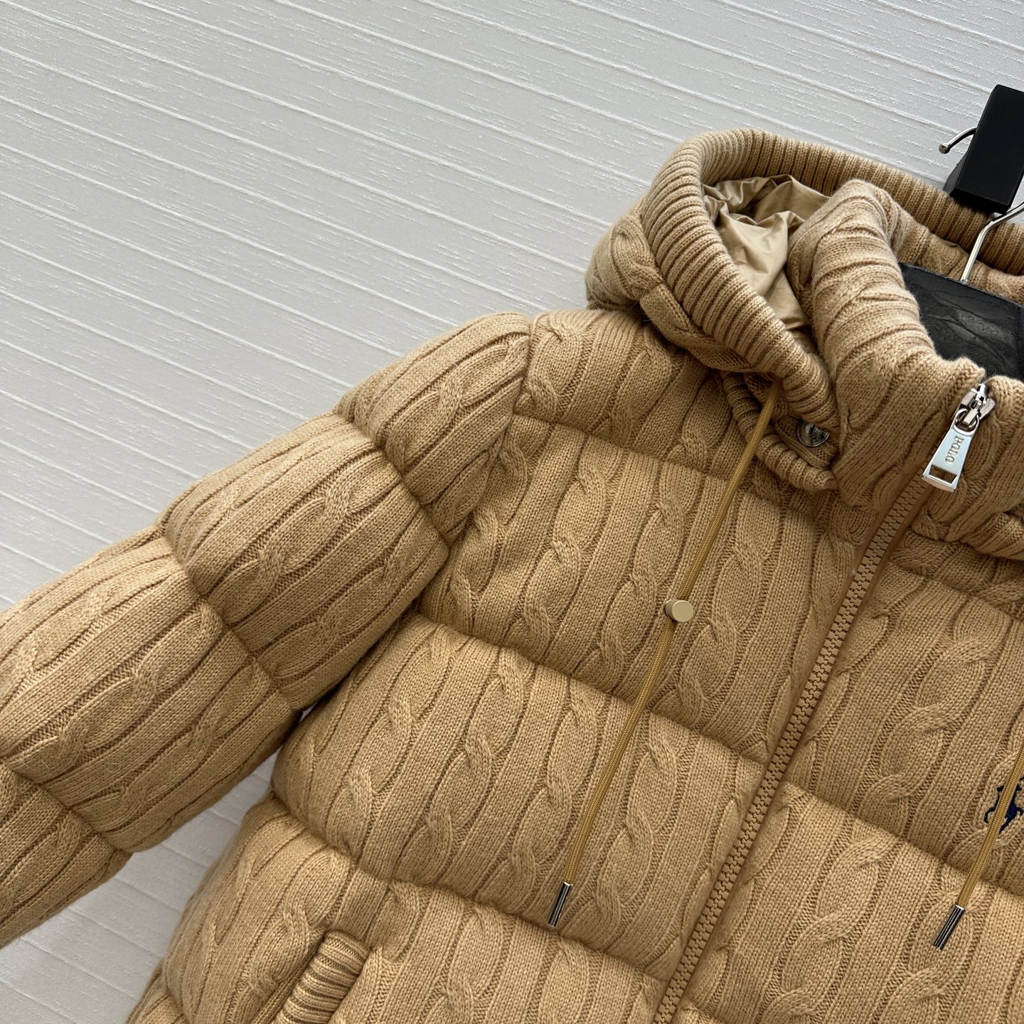 爆单推荐❤️RL拉夫*早秋新品羊毛绞花针织羽绒服外套，代购爆款！标志性徽标刺绣图案，经典立领拉链H版型百