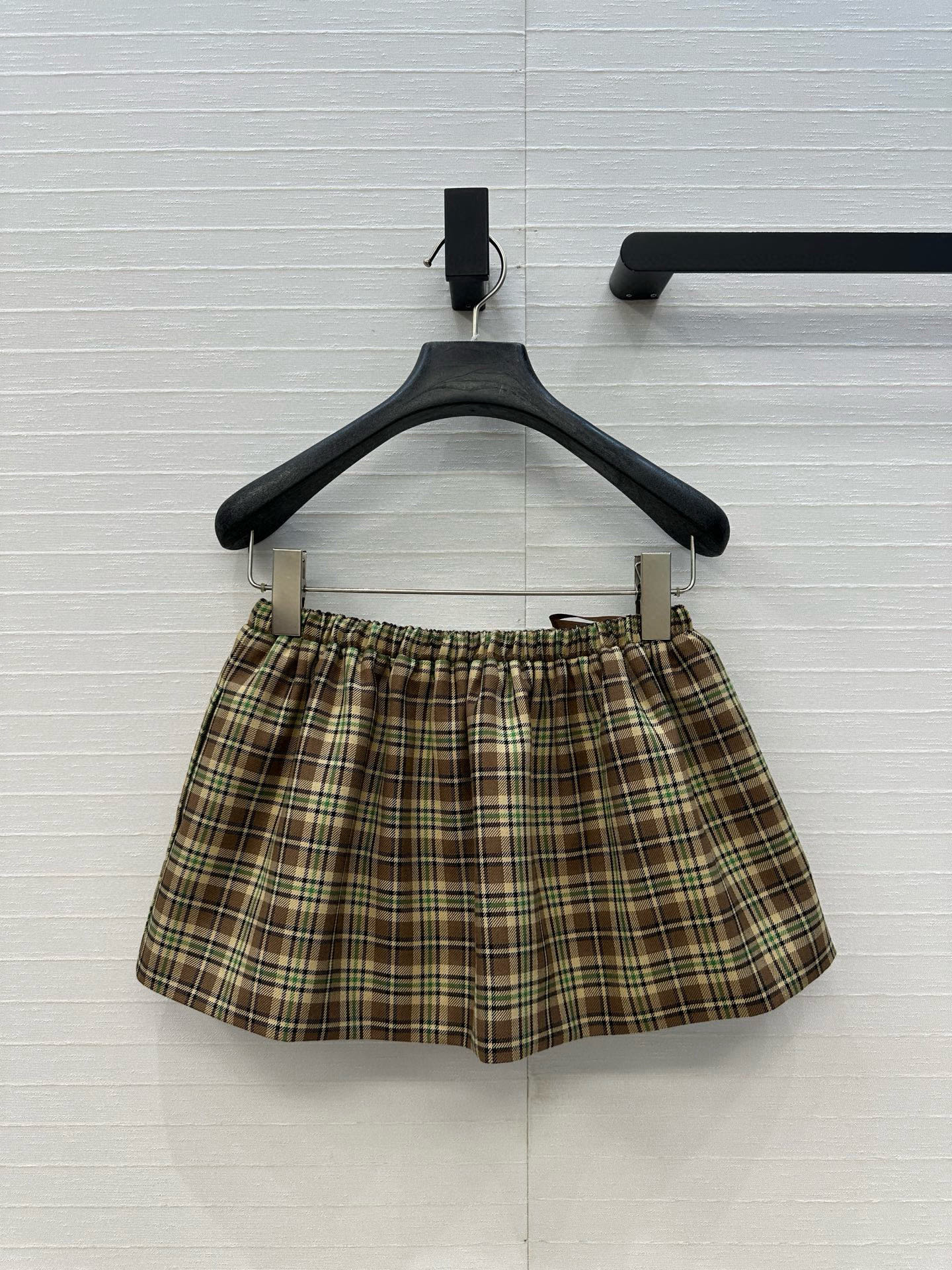 独家首发♥️原单品质，miu系少女英格兰学院风蓬蓬短半裙❤️定制进口色织羊毛格纹面料双层工艺设计，抽绳松