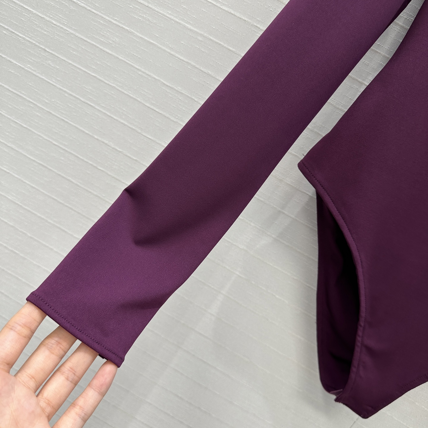 独家首发❤️Alai*25新品爱心露背连体衣，高弹力针织面料贴合身形，背部心形镂空设计超有辨识度，性感又