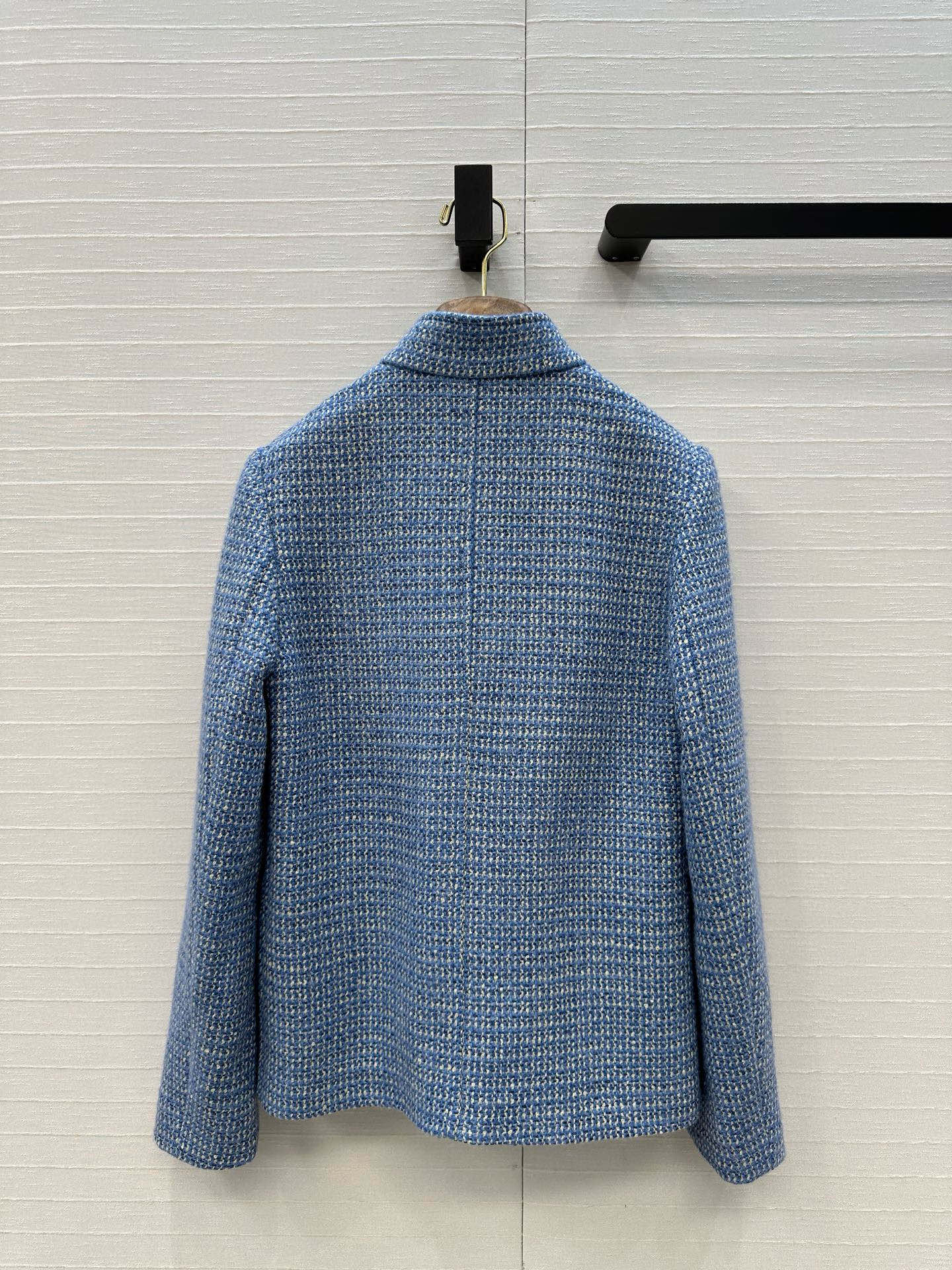 这一批翻单有出XL码！独家首发，高端原单品质❤️Lp新品蓝色多瑙河夹克外套！采用蓝白色调羊毛编织粗花呢纱