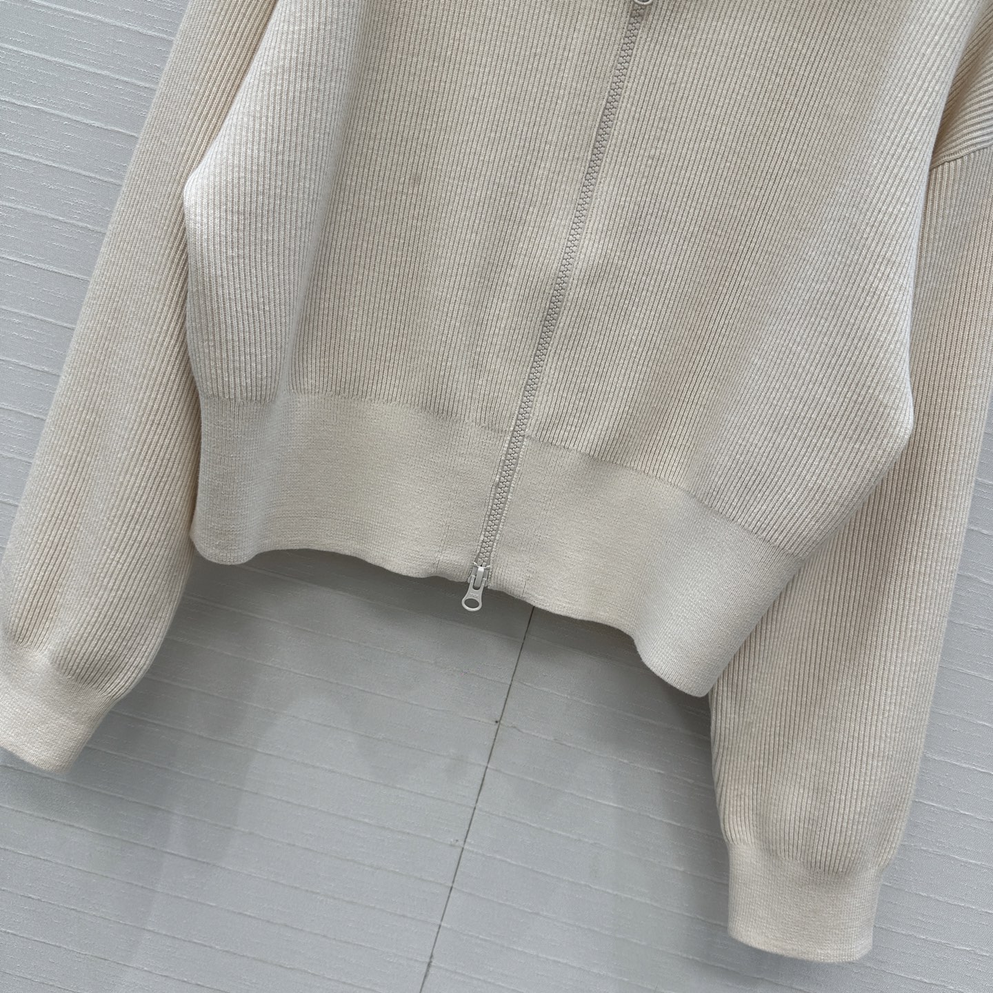 强烈推荐❤️Bc老钱风穿休闲坑条针织套装！拉链翻领短款开衫搭配松紧腰直筒裤！撞色拼接100%棉纱瑞士机翻