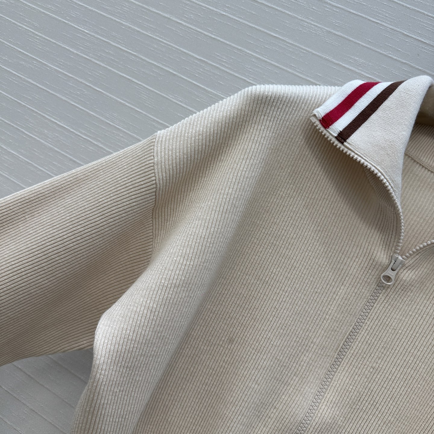 强烈推荐❤️Bc老钱风穿休闲坑条针织套装！拉链翻领短款开衫搭配松紧腰直筒裤！撞色拼接100%棉纱瑞士机翻