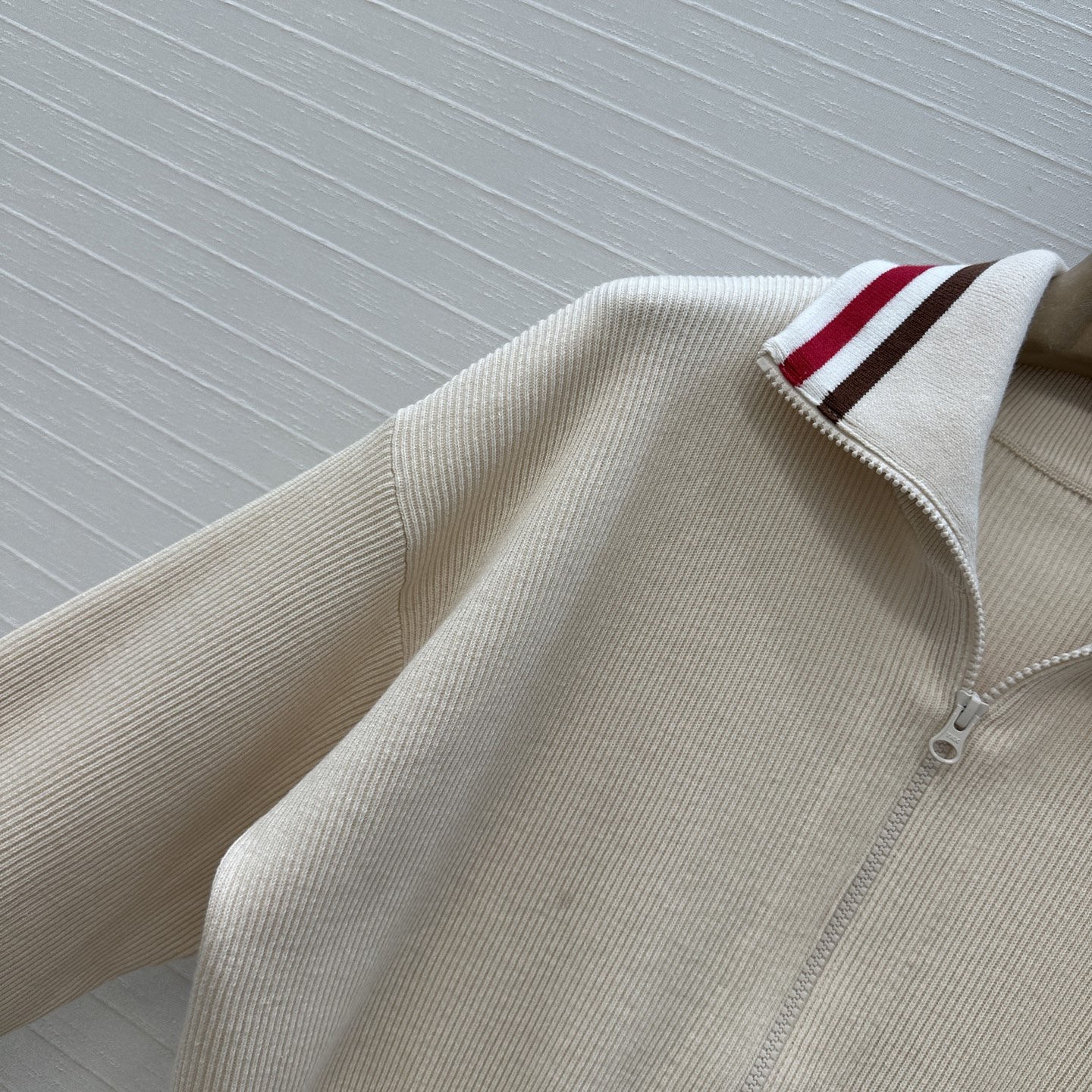 强烈推荐❤️Bc老钱风穿休闲坑条针织套装！拉链翻领短款开衫搭配松紧腰直筒裤！撞色拼接100%棉纱瑞士机翻