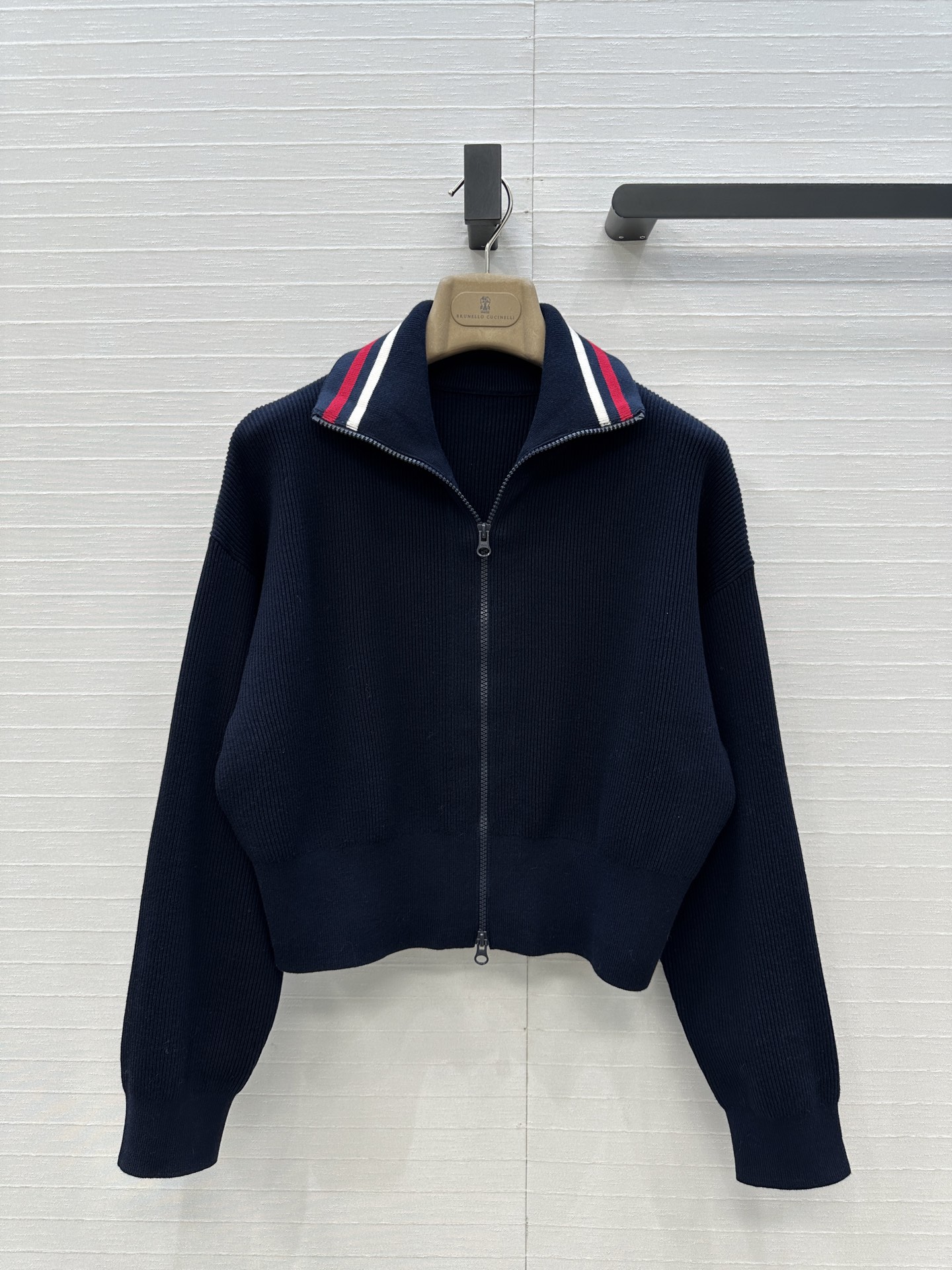 强烈推荐❤️Bc老钱风穿休闲坑条针织套装！拉链翻领短款开衫搭配松紧腰直筒裤！撞色拼接100%棉纱瑞士机翻