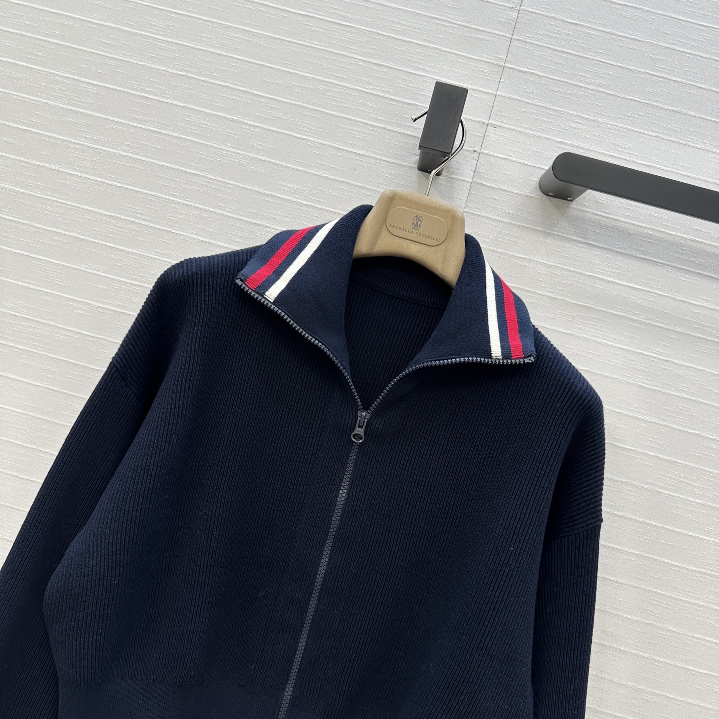 强烈推荐❤️Bc老钱风穿休闲坑条针织套装！拉链翻领短款开衫搭配松紧腰直筒裤！撞色拼接100%棉纱瑞士机翻