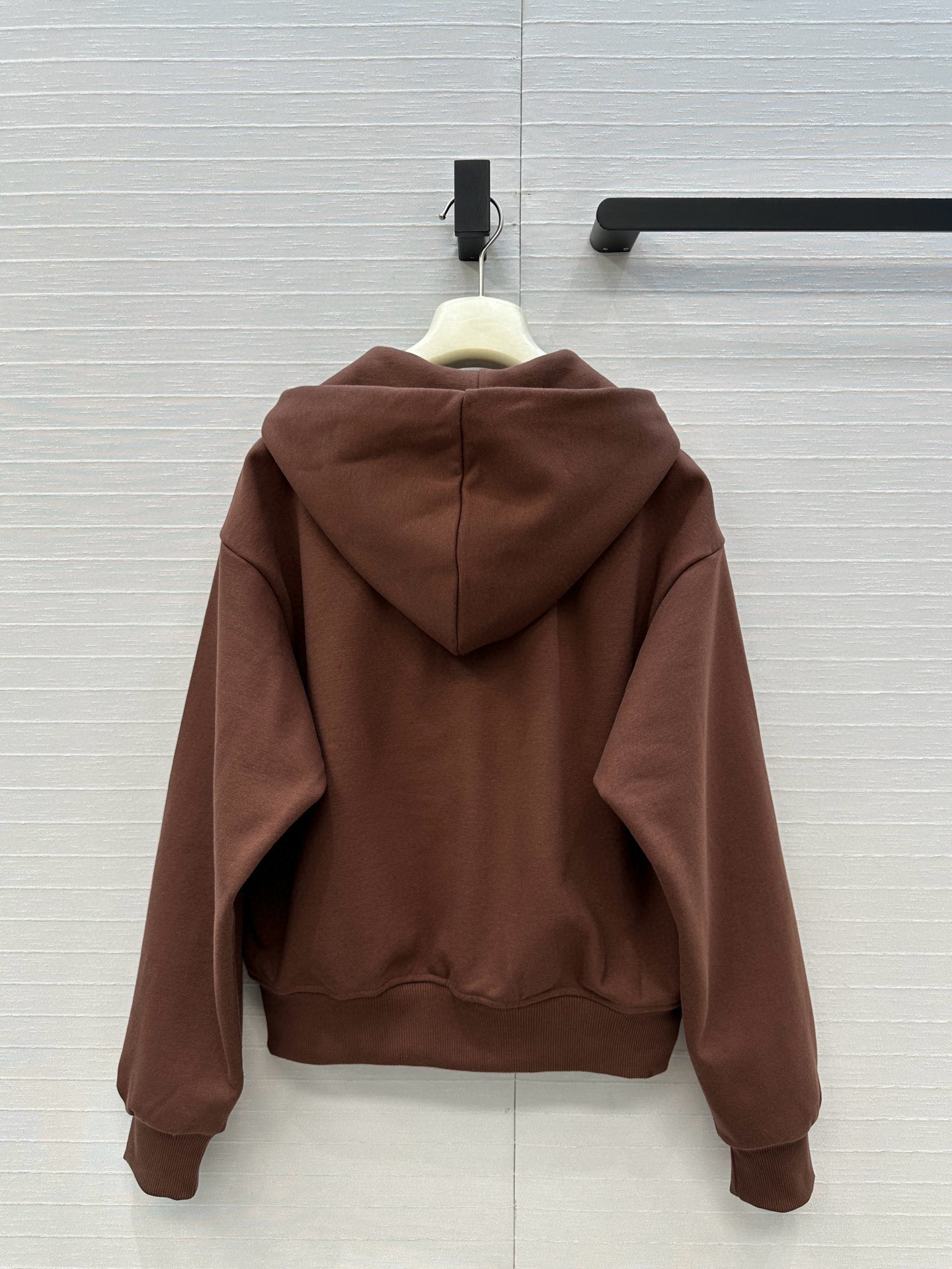 独家首发❤️Alai*新品 运动少女风连帽加绒套装，连拉链短款外套搭配双腰头设计直筒休闲裤一套上身绝绝子