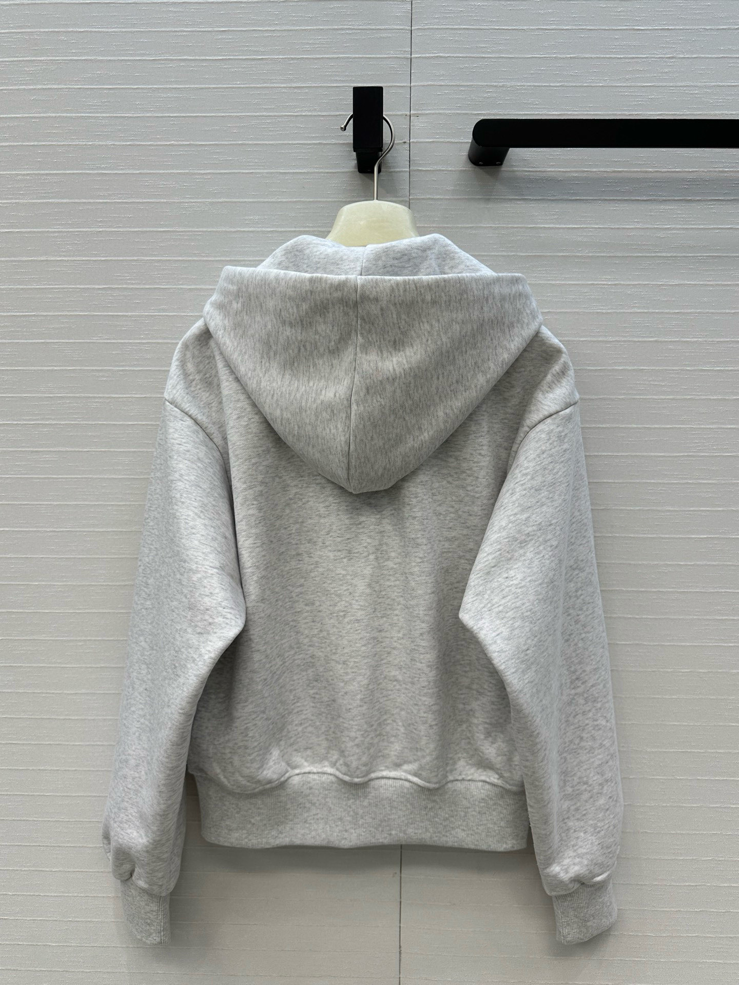 独家首发❤️Alai*新品 运动少女风连帽加绒套装，连拉链短款外套搭配双腰头设计直筒休闲裤一套上身绝绝子