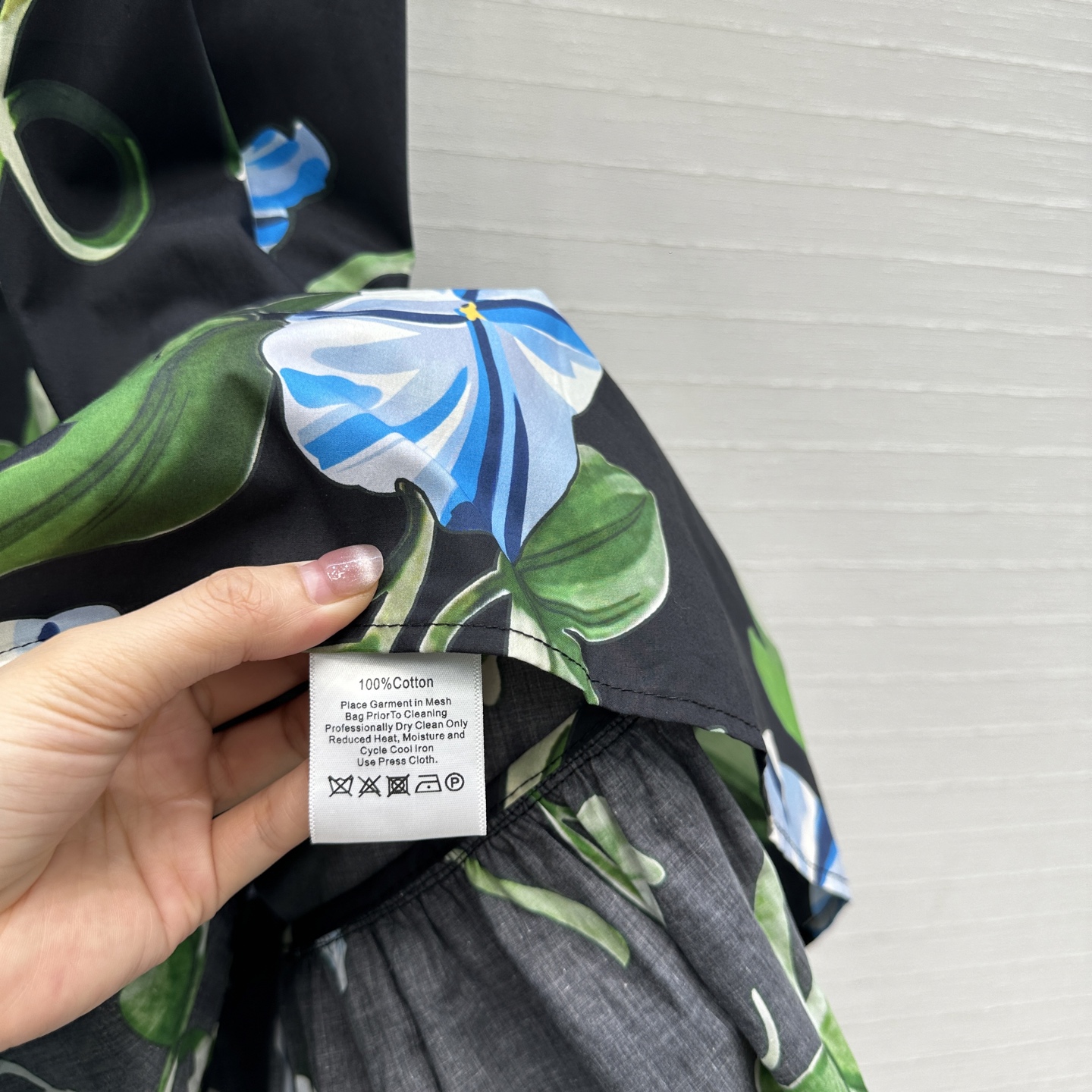 强烈推荐❤️Leo&Lin26春夏新款 花卉印花衬领连衣裙👗，褶边泡泡短袖 搭配同系列腰带提升腰线，下摆