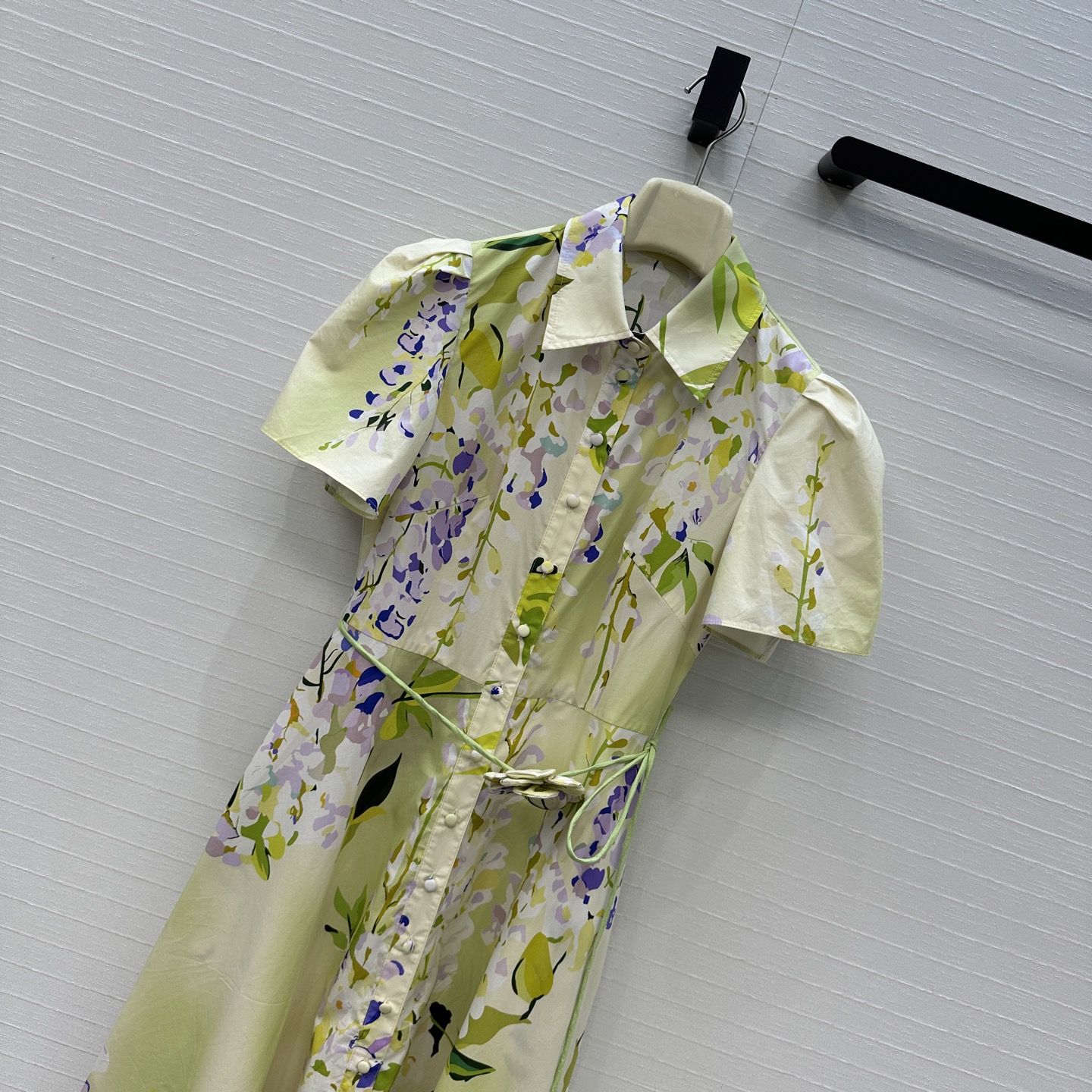 强烈推荐❤️Leo&Lin26春夏新款 花卉印花衬领连衣裙👗，褶边泡泡短袖 搭配花朵系带收腰腰带提升腰线