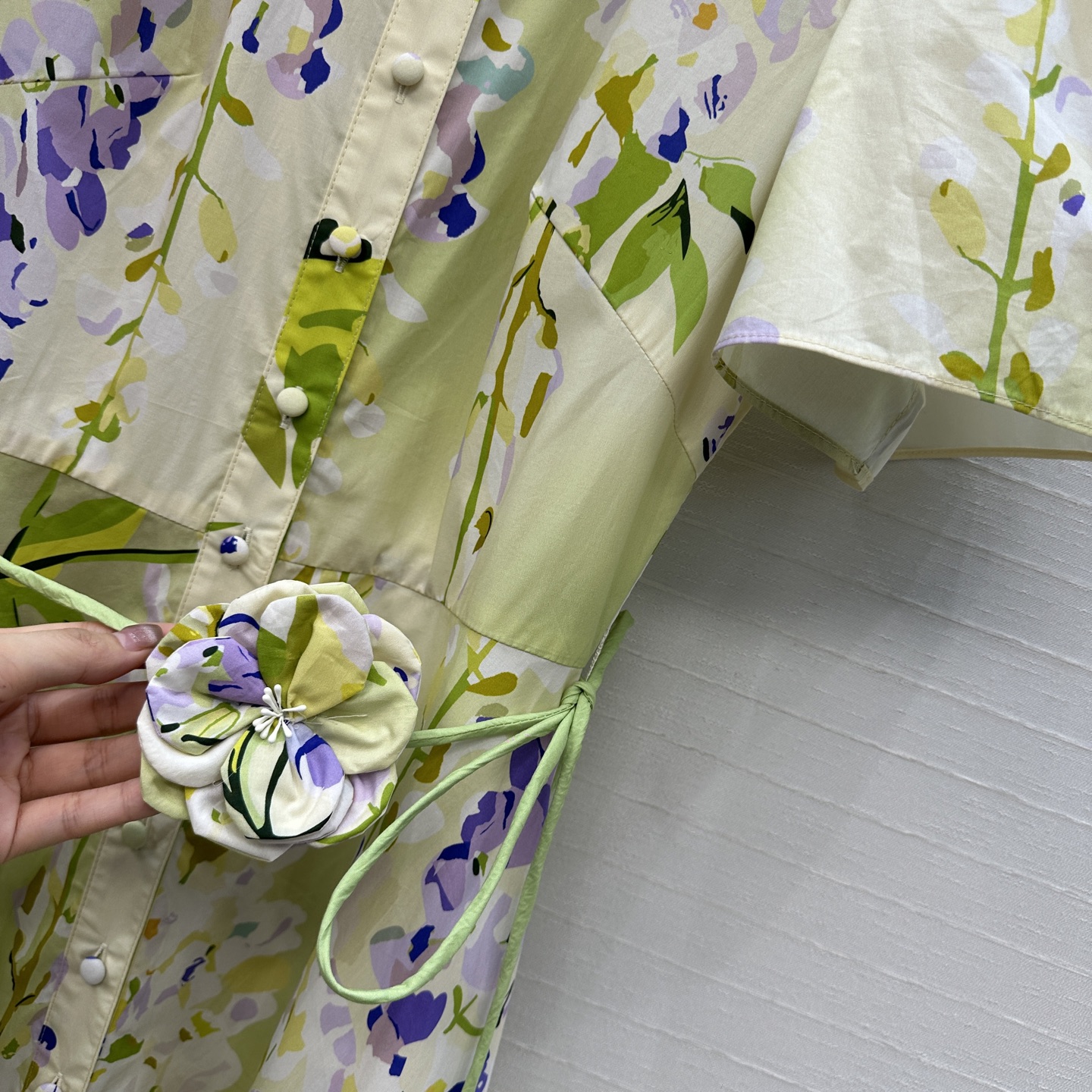 强烈推荐❤️Leo&Lin26春夏新款 花卉印花衬领连衣裙👗，褶边泡泡短袖 搭配花朵系带收腰腰带提升腰线