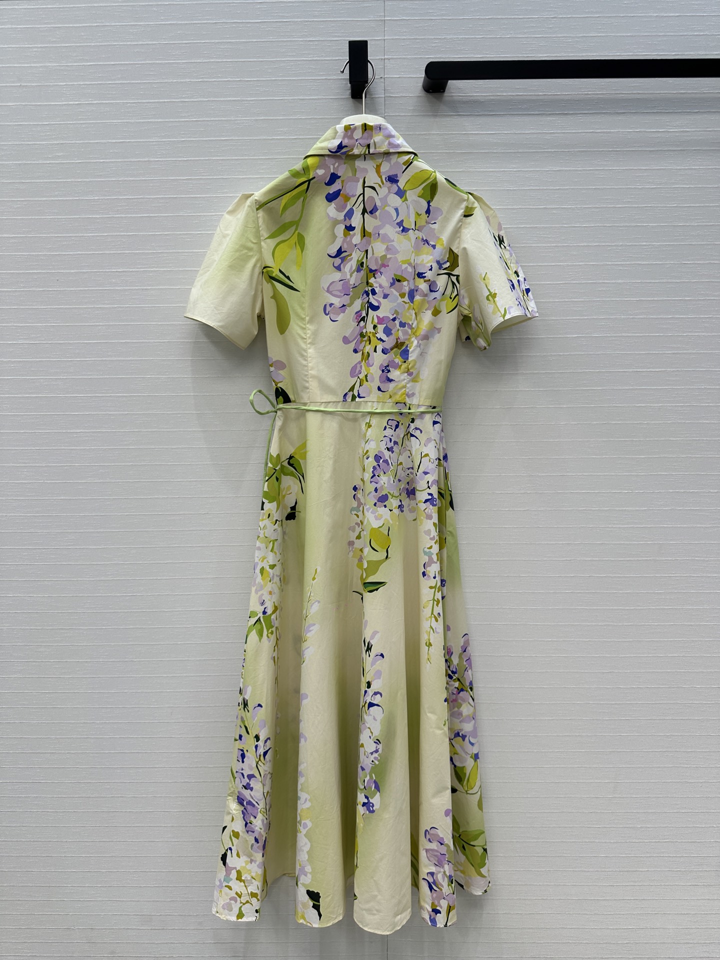 强烈推荐❤️Leo&Lin26春夏新款 花卉印花衬领连衣裙👗，褶边泡泡短袖 搭配花朵系带收腰腰带提升腰线