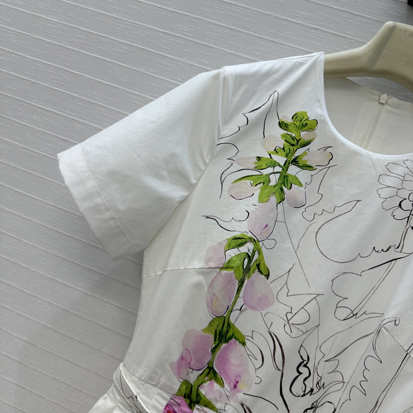 强烈推荐❤️Oscar De La Renta26新品度假风印花短袖连衣裙，定位花卉图案浪漫超有艺术感！