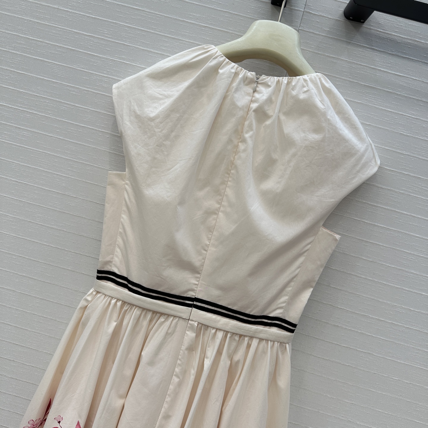 强烈推荐❤️Giambattista Valli 26早春系列印花连衣裙，浪漫优雅满分大摆裙摆+精致花卉