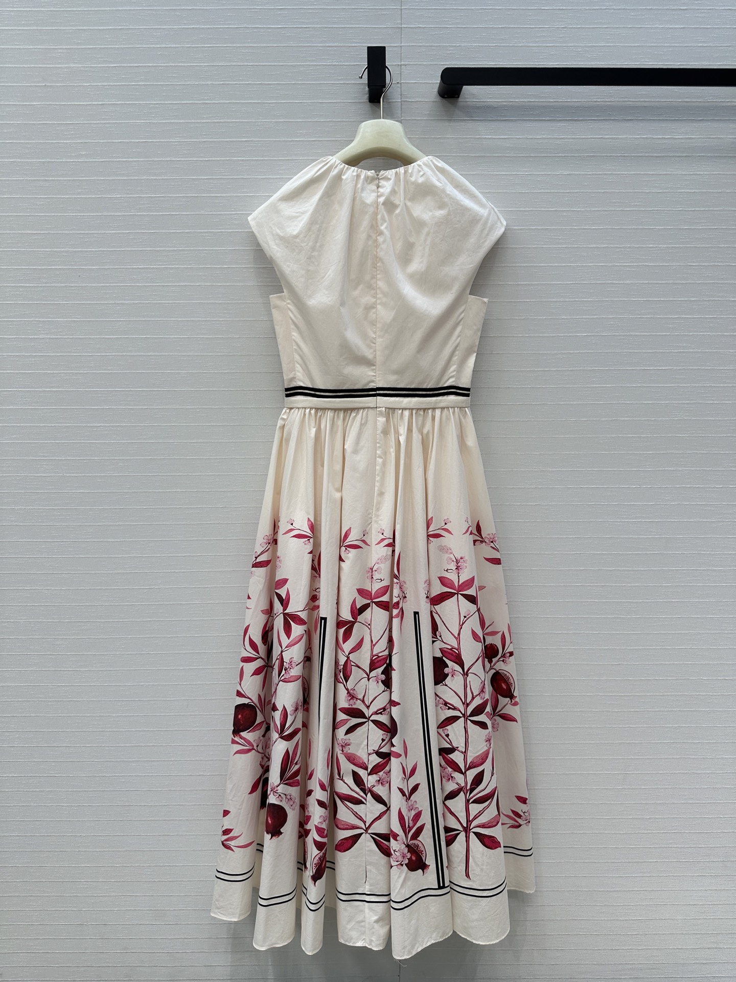 强烈推荐❤️Giambattista Valli 26早春系列印花连衣裙，浪漫优雅满分大摆裙摆+精致花卉