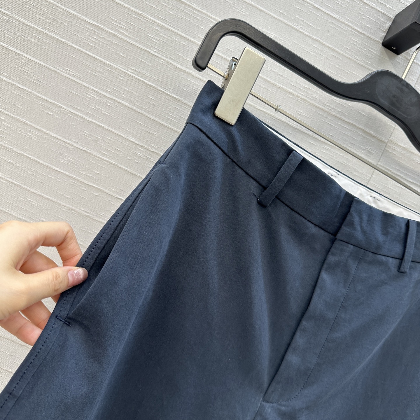 强烈推荐❤️Bv新品高智感简洁穿搭日常通勤风，宽松休闲阔腿裤，大A摆剪裁不挑人版型演绎随性优雅的高级感！