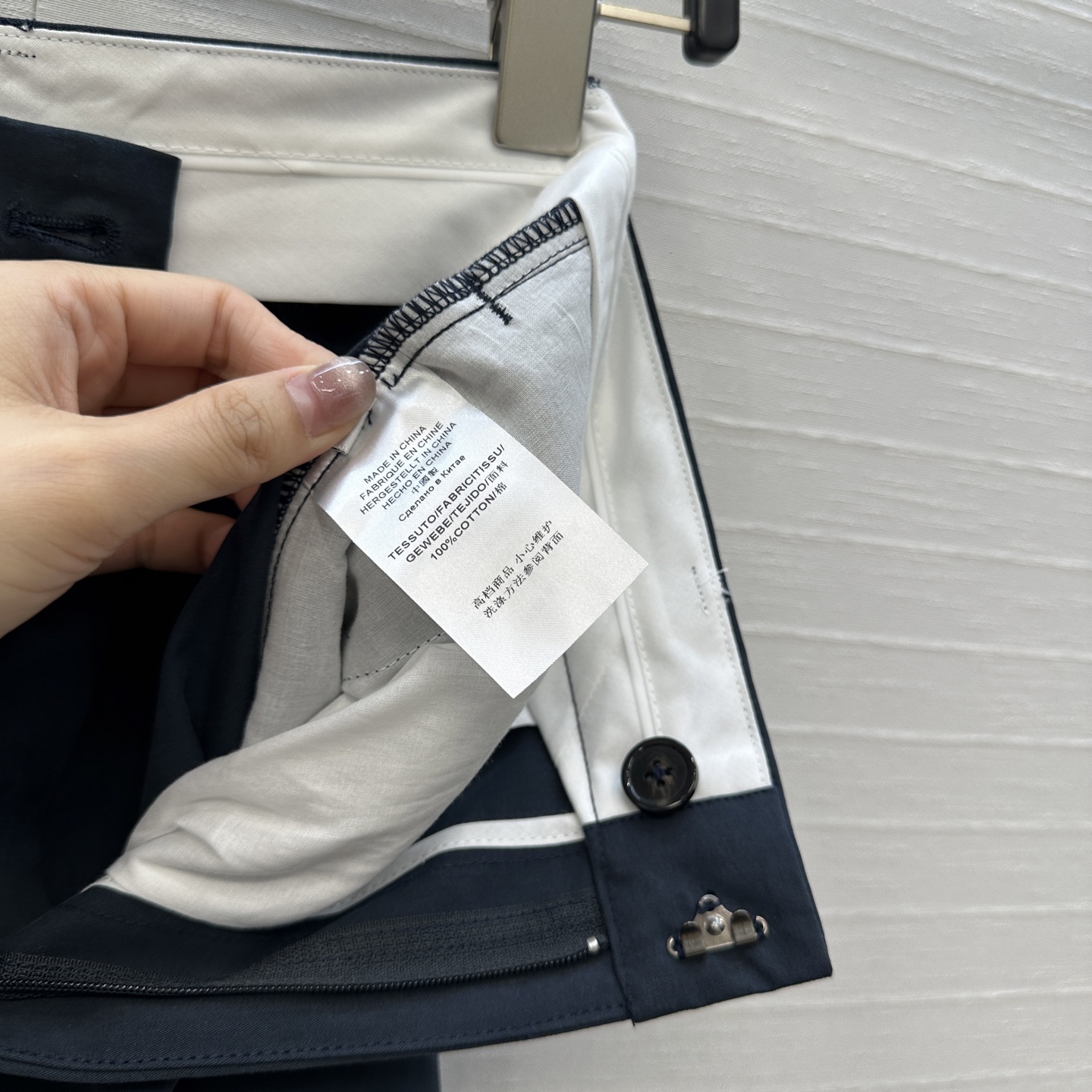 强烈推荐❤️Bv新品高智感简洁穿搭日常通勤风，宽松休闲阔腿裤，大A摆剪裁不挑人版型演绎随性优雅的高级感！