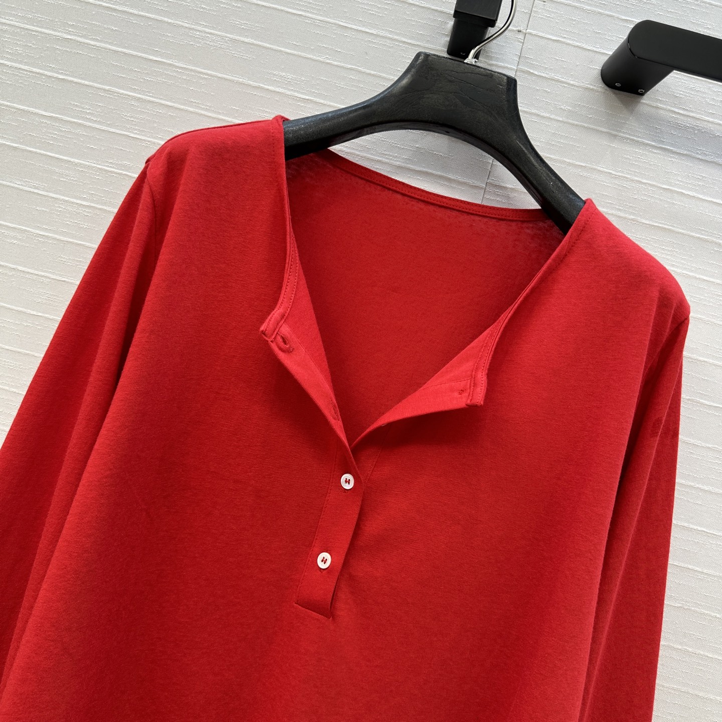 爆款必入❤️Row风纸片人穿搭！亨利领棉质长袖T恤！极简叠搭日常好穿！白富美必入气质打底单品休闲舒适。不