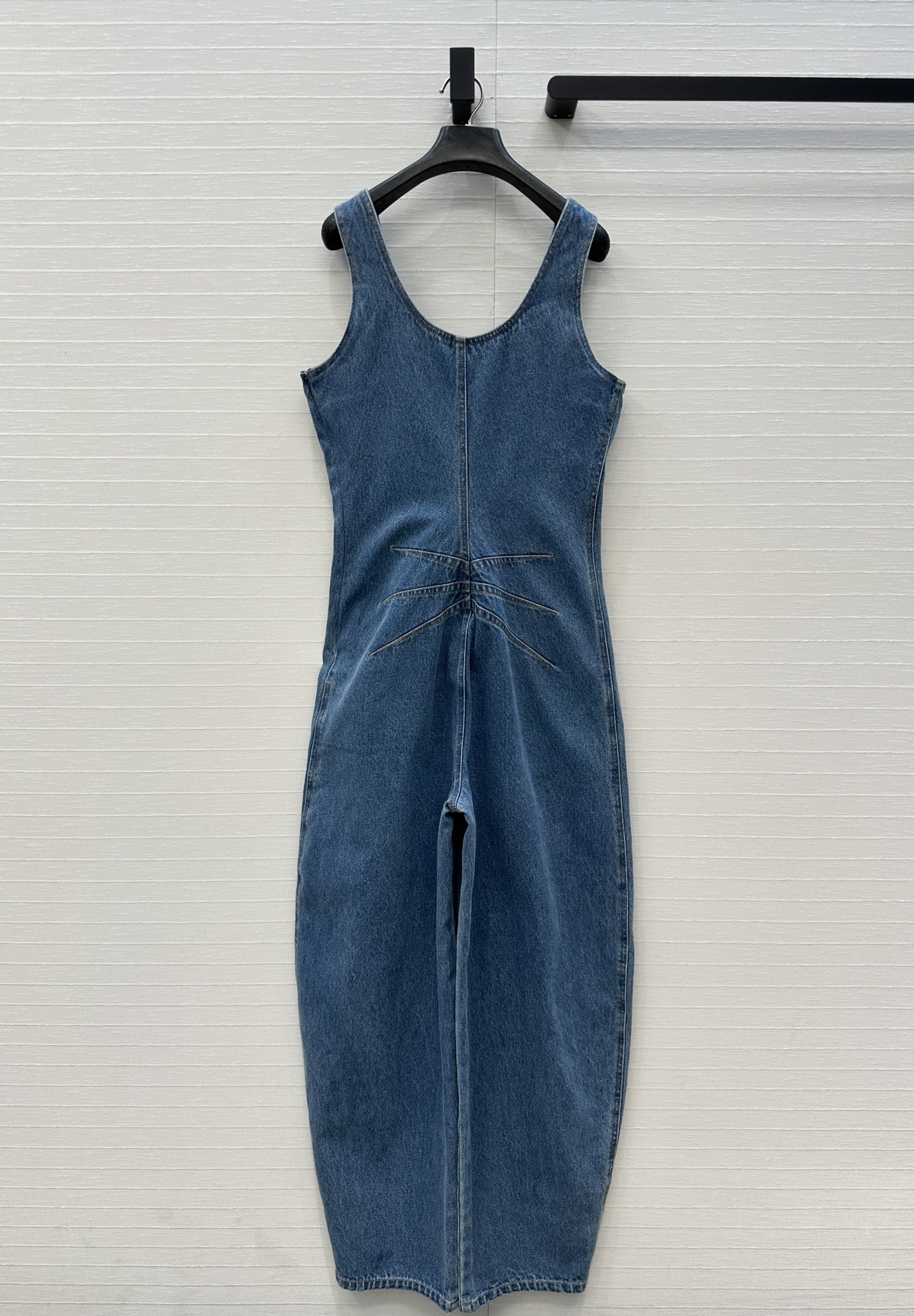 独家首发❤️Alai*26新品时髦精穿搭！酵素洗水高级牛仔连体裤！大U领背带 收腰立裁弯刀裤版型设计不挑