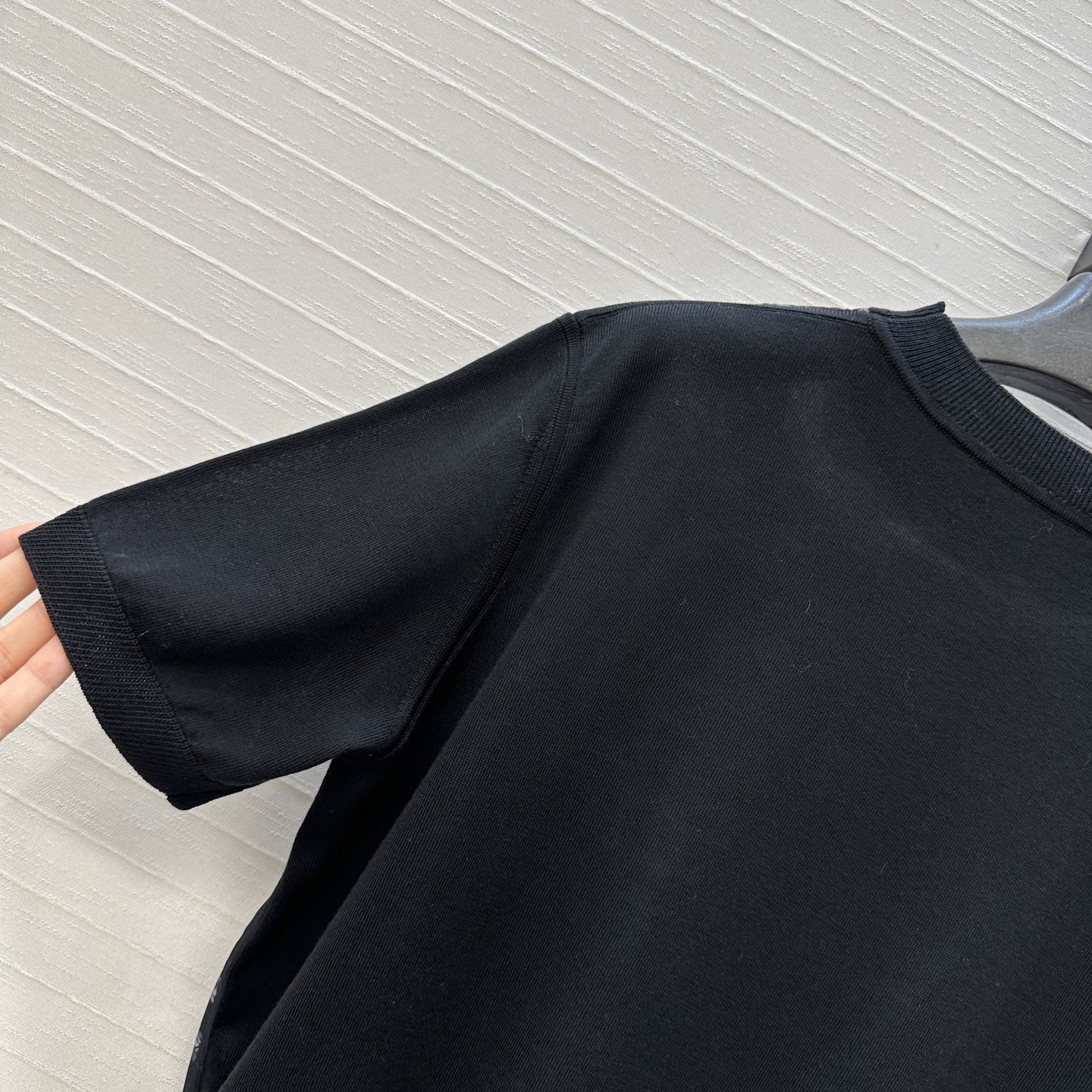 爆单推荐❤️He*m*26新品马鞍印花拼接针织上衣！印花面拼接绢丝羊毛混纺纱线细腻柔软的手感无敌赞！经典