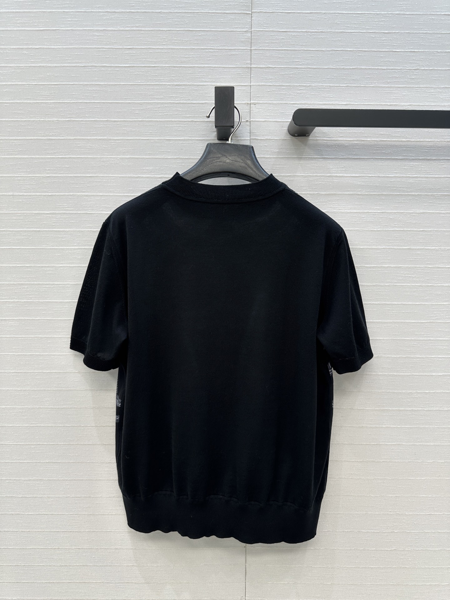 爆单推荐❤️He*m*26新品马鞍印花拼接针织上衣！印花面拼接绢丝羊毛混纺纱线细腻柔软的手感无敌赞！经典