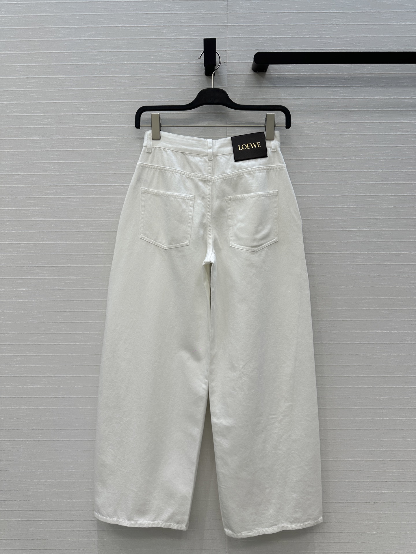 爆单推荐♥️原单品质！Lw高智感时髦精穿搭！斜扣搭位解构设计感牛仔夹克外套！摩登时髦收褶下摆干净利落又不