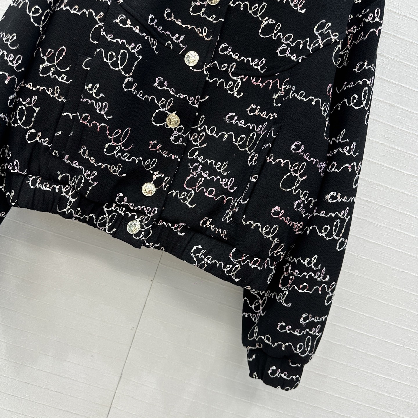 独家首发❤️原单品质🍒coco女孩25B新品，时髦精必备夹克外套，小立领短款版型百搭不挑人，经典松紧下摆