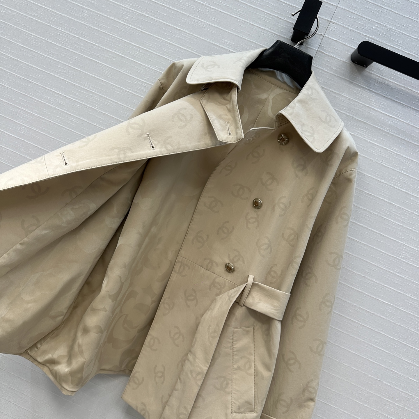 独家首发❤️高端品质Coco女孩25b新品，暗纹提花logo短风衣！低调奢华高级感，开发定制蚕丝棉面料！