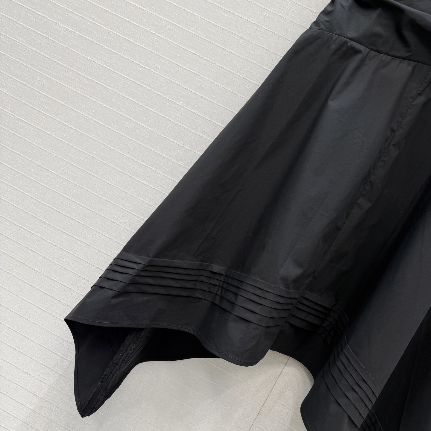 强烈推荐❤️3.1 phil*早春系列 无袖立领连衣裙，优雅知性风，肩部抽绳系带可调节设计，高腰线 不规