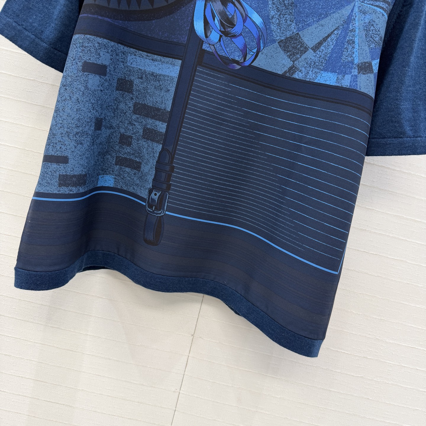 爆单推荐❤️He*m*26新品解构印花拼接针织上衣！印花面拼接羊毛混纺纱线细腻柔软的手感无敌赞！经典基础