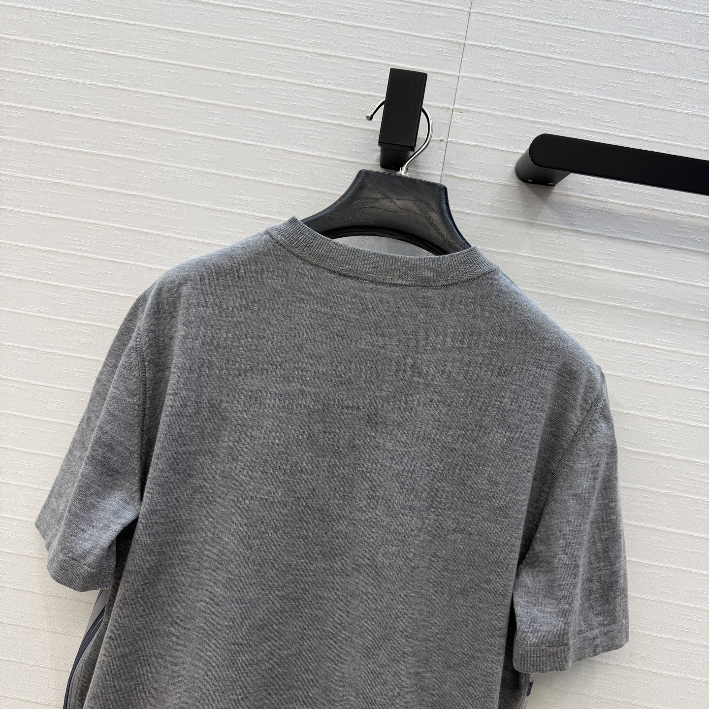 爆单推荐❤️He*m*26新品解构印花拼接针织上衣！印花面拼接羊毛混纺纱线细腻柔软的手感无敌赞！经典基础