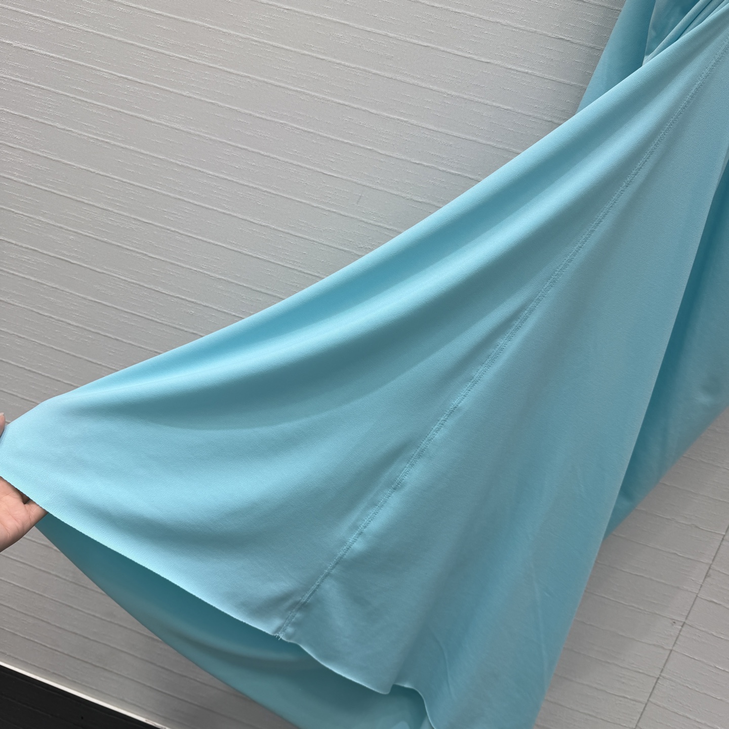 独家首发❤️Alai*新品褶皱立领短袖连衣裙，优雅性感迷人气质上身美到没朋友！气质垂领弹性包裹打造身体的