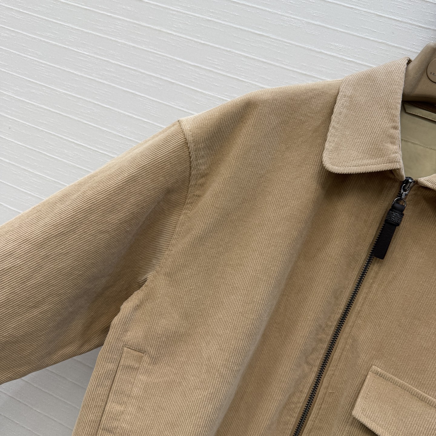 独家首发，高端品质❤️Bc 新品意式高奢极简主义，灯芯绒休闲夹克外套！下摆松紧抽绳设计 短款宽松版型不挑